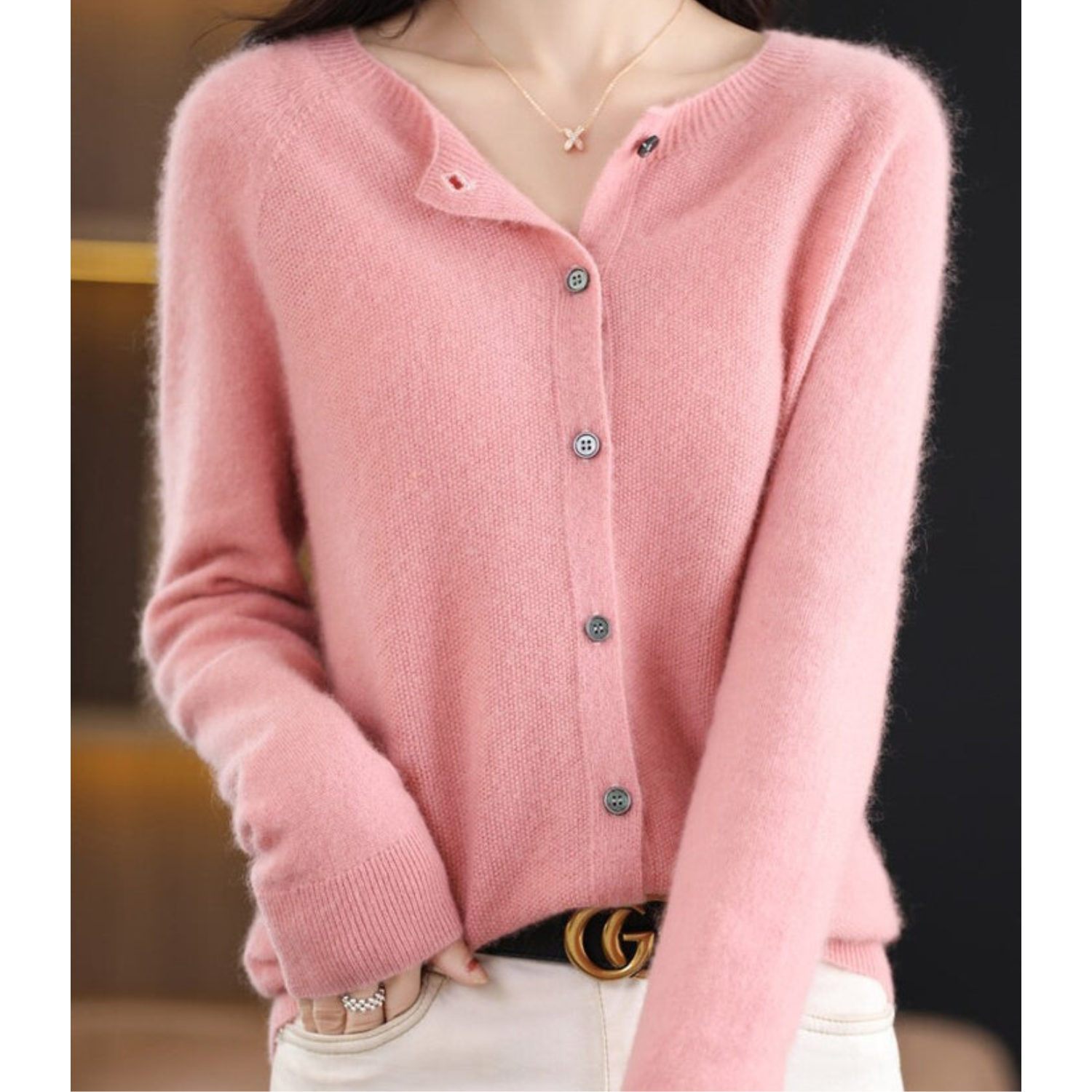 Lang Cashmere Cardigan til Kvinder med Knaplukning