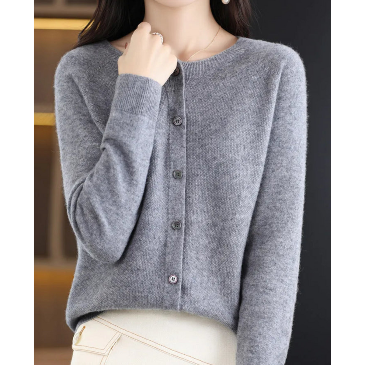 Lang Cashmere Cardigan til Kvinder med Knaplukning