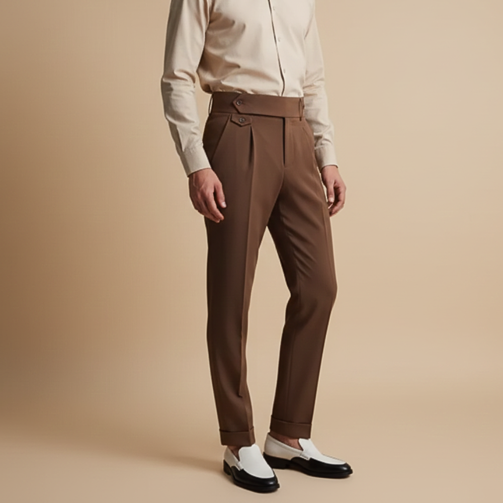 Men's pants with high waist and straight legs