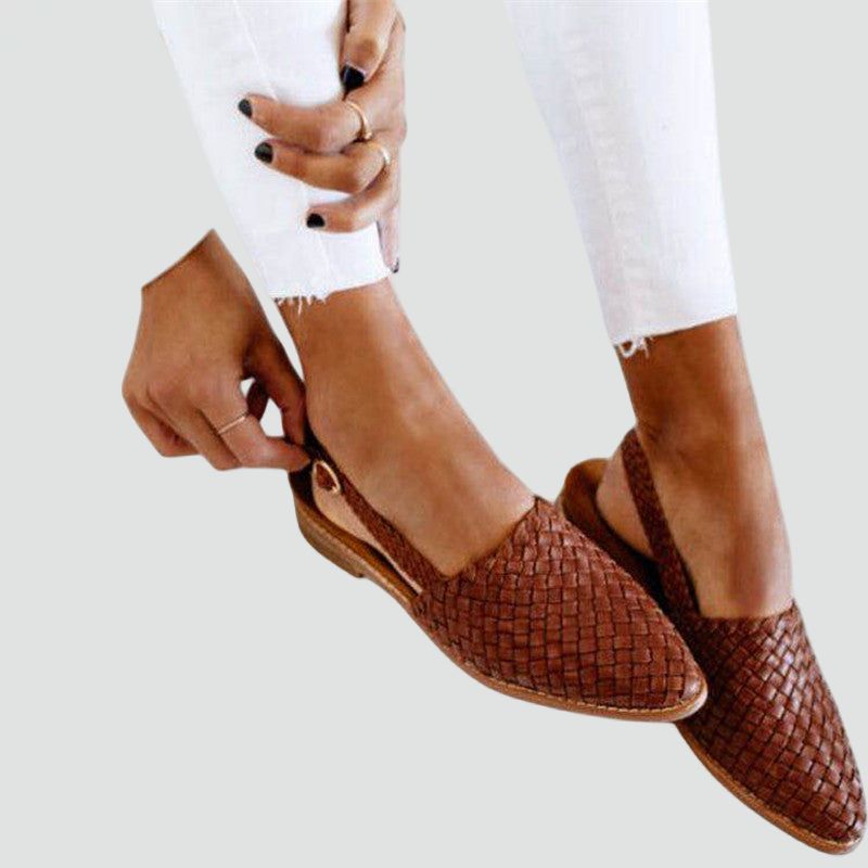 Flettede sandaler til damer med slingback-rem