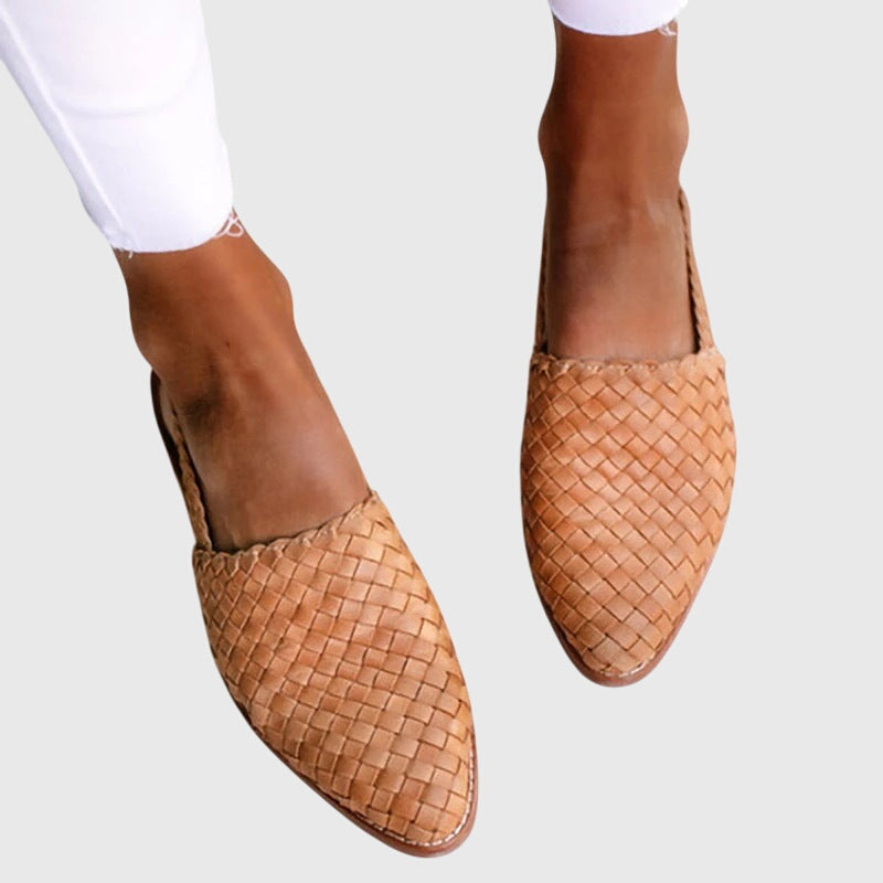 Orthopedic sandals for women with three-point arch support | Comfortable and supportive summer sandals for everyday use