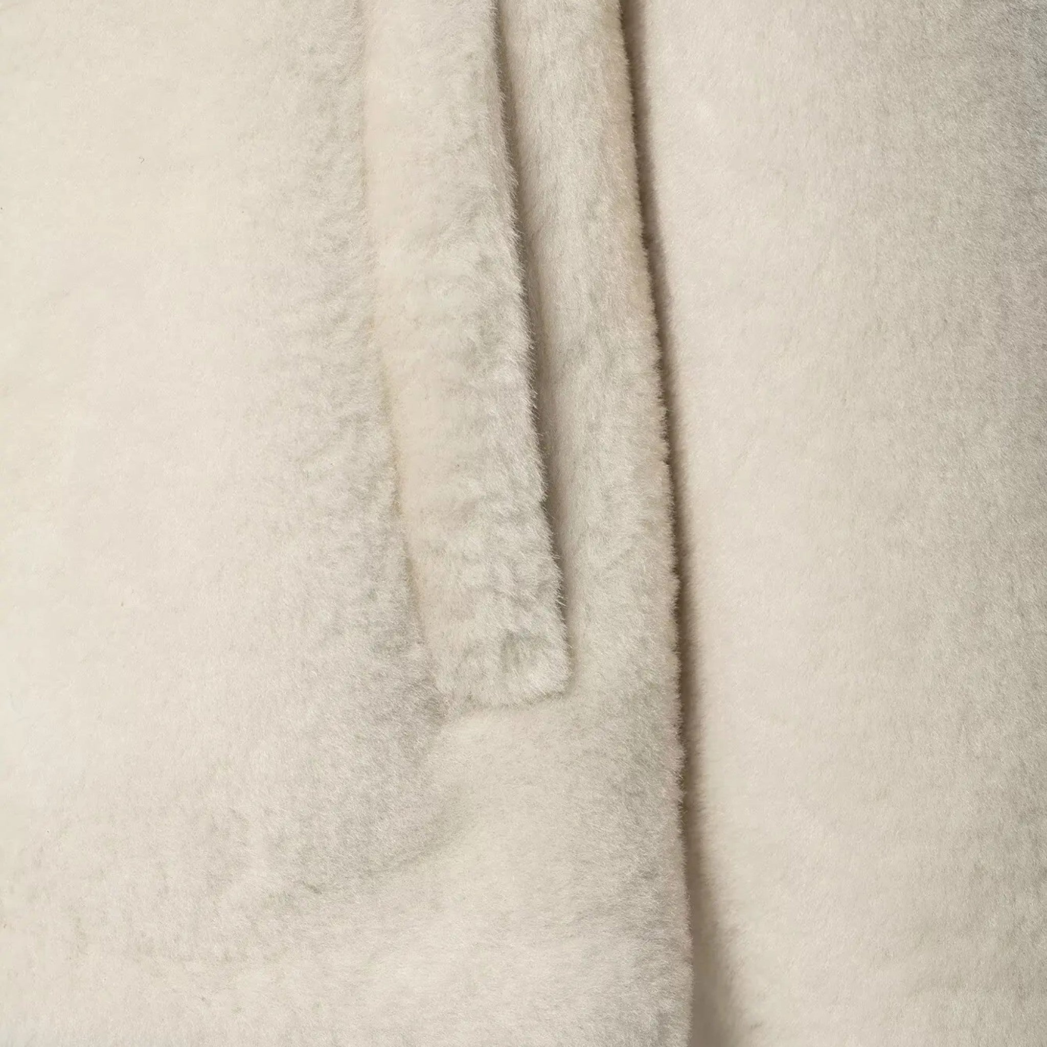 Faux fur-jakke til dame med toggle-knapper