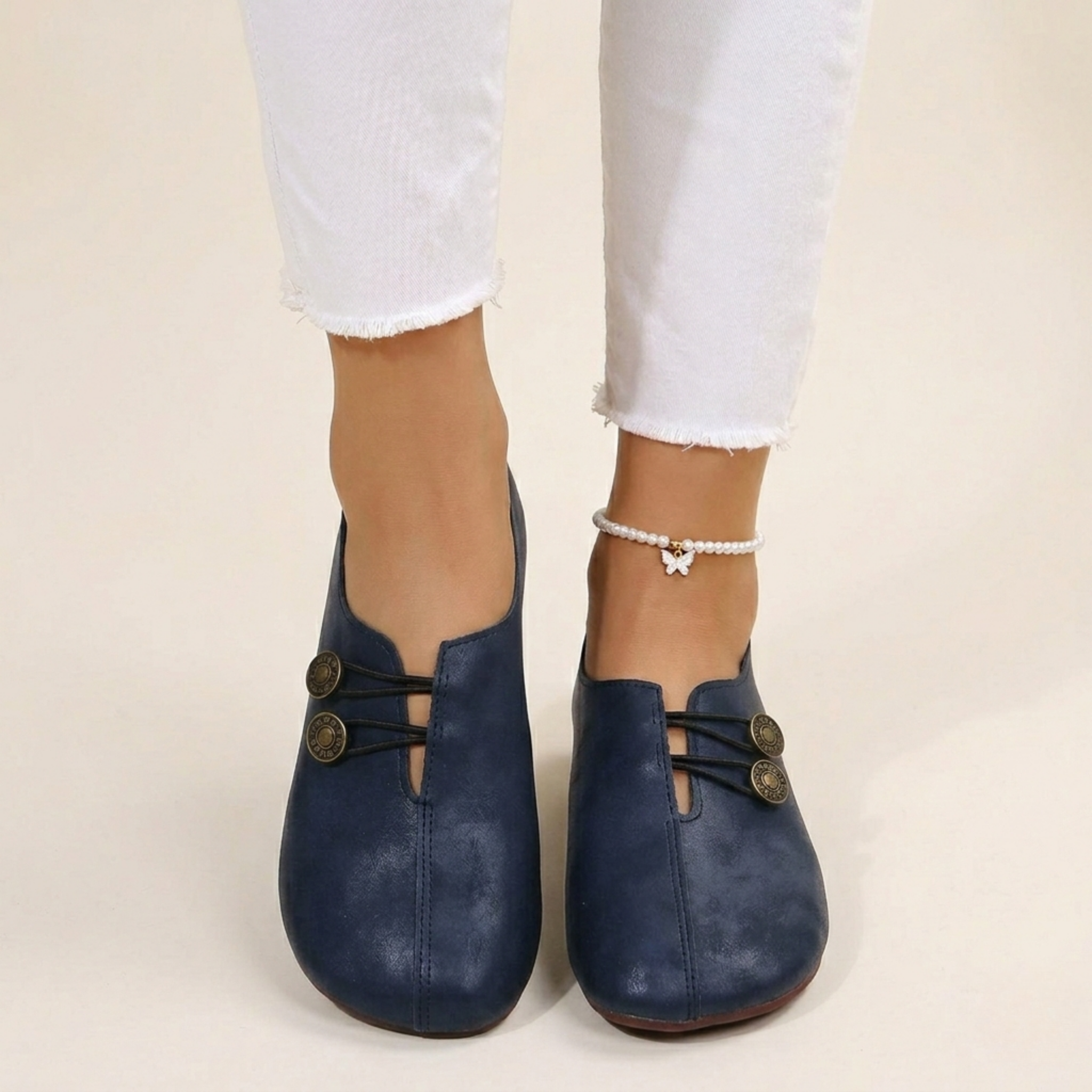 Lightweight orthopedic shoes for women