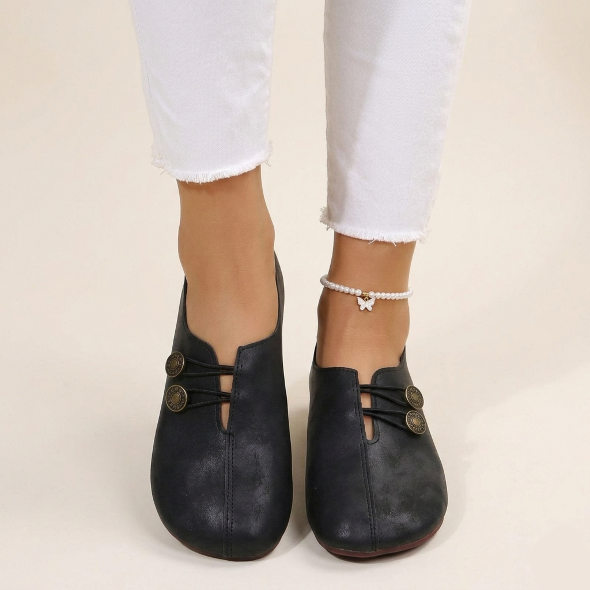 Lightweight orthopedic shoes for women