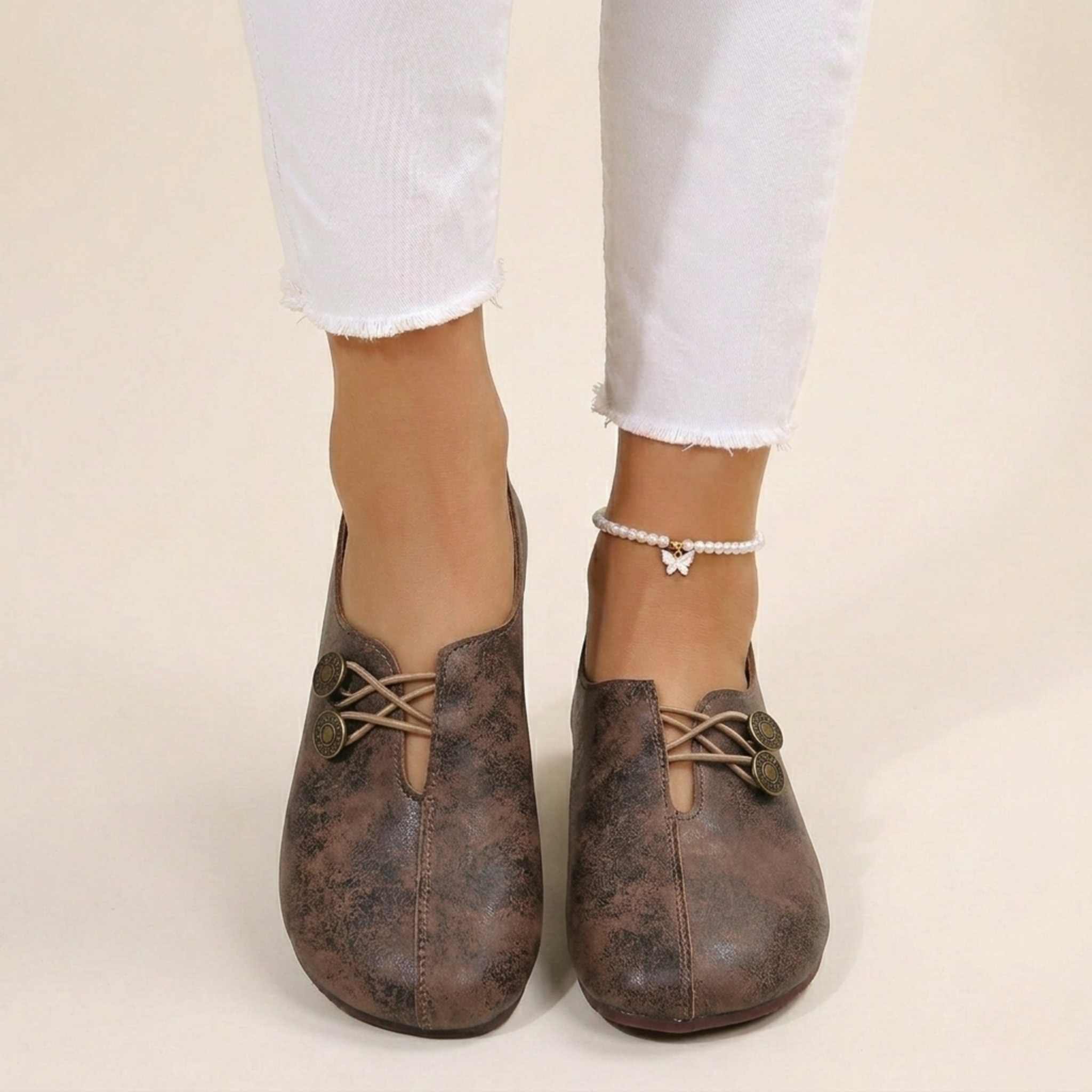 Lightweight orthopedic shoes for women
