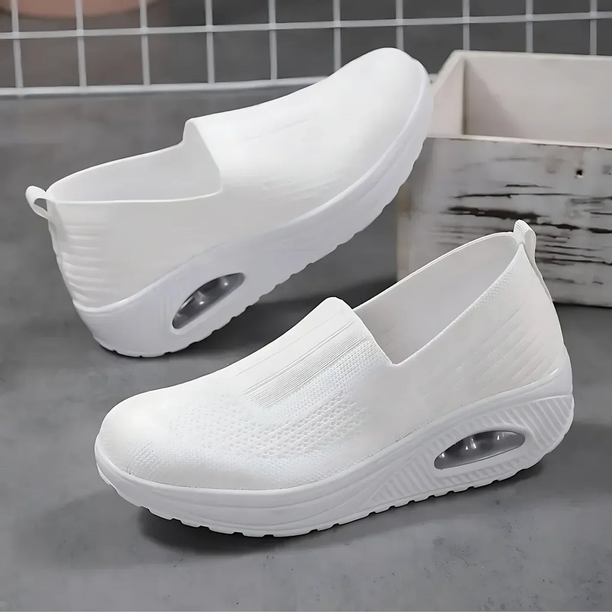 Women's Comfortable Slip-On Orthopedic Mesh Sneakers – Lightweight and Supportive for Daily Walks