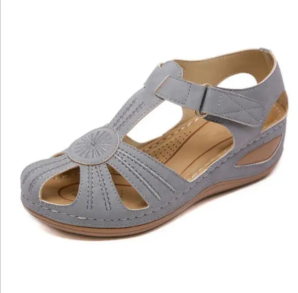 Sandalias de tacón cerrado ajustables para mujer – Ideal para uso diario