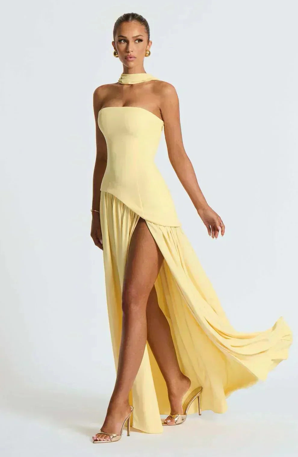 Elegant flowy maxi dress