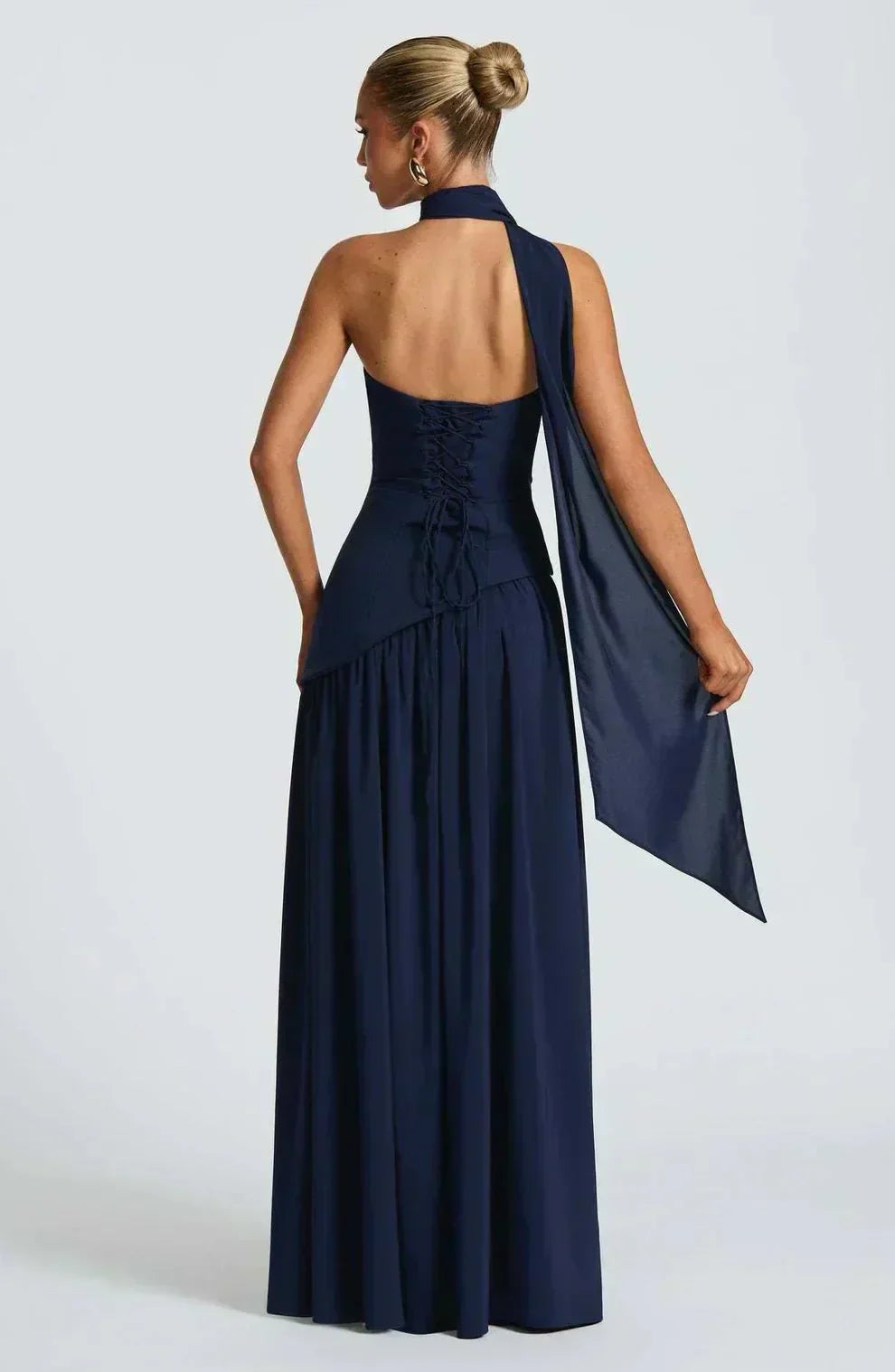 Elegant flowy maxi dress