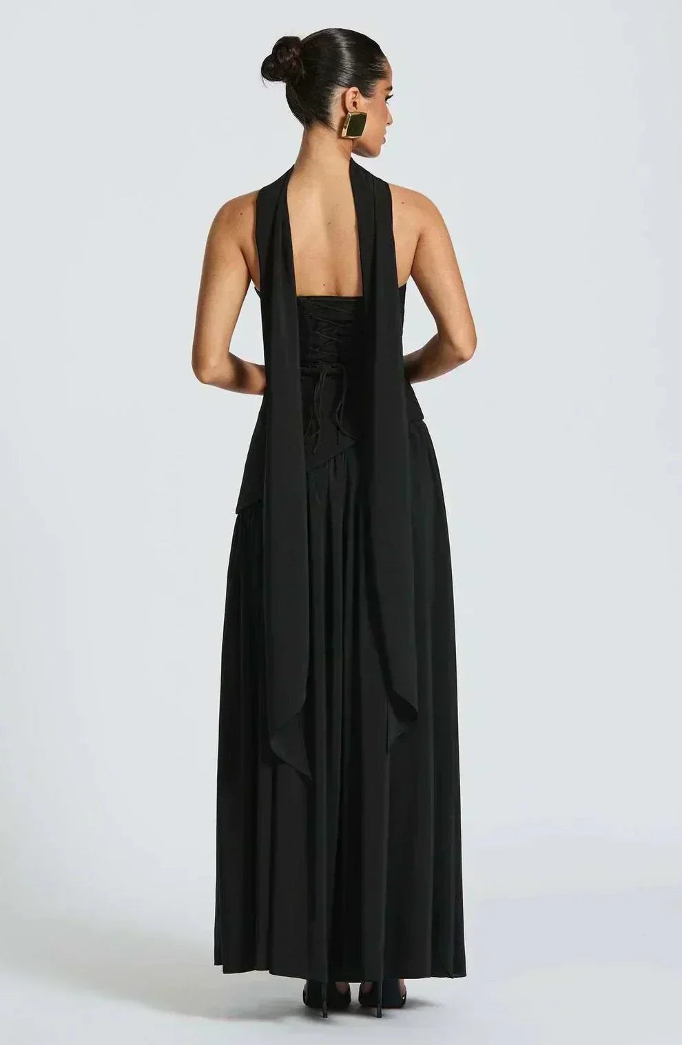 Elegant flowy maxi dress