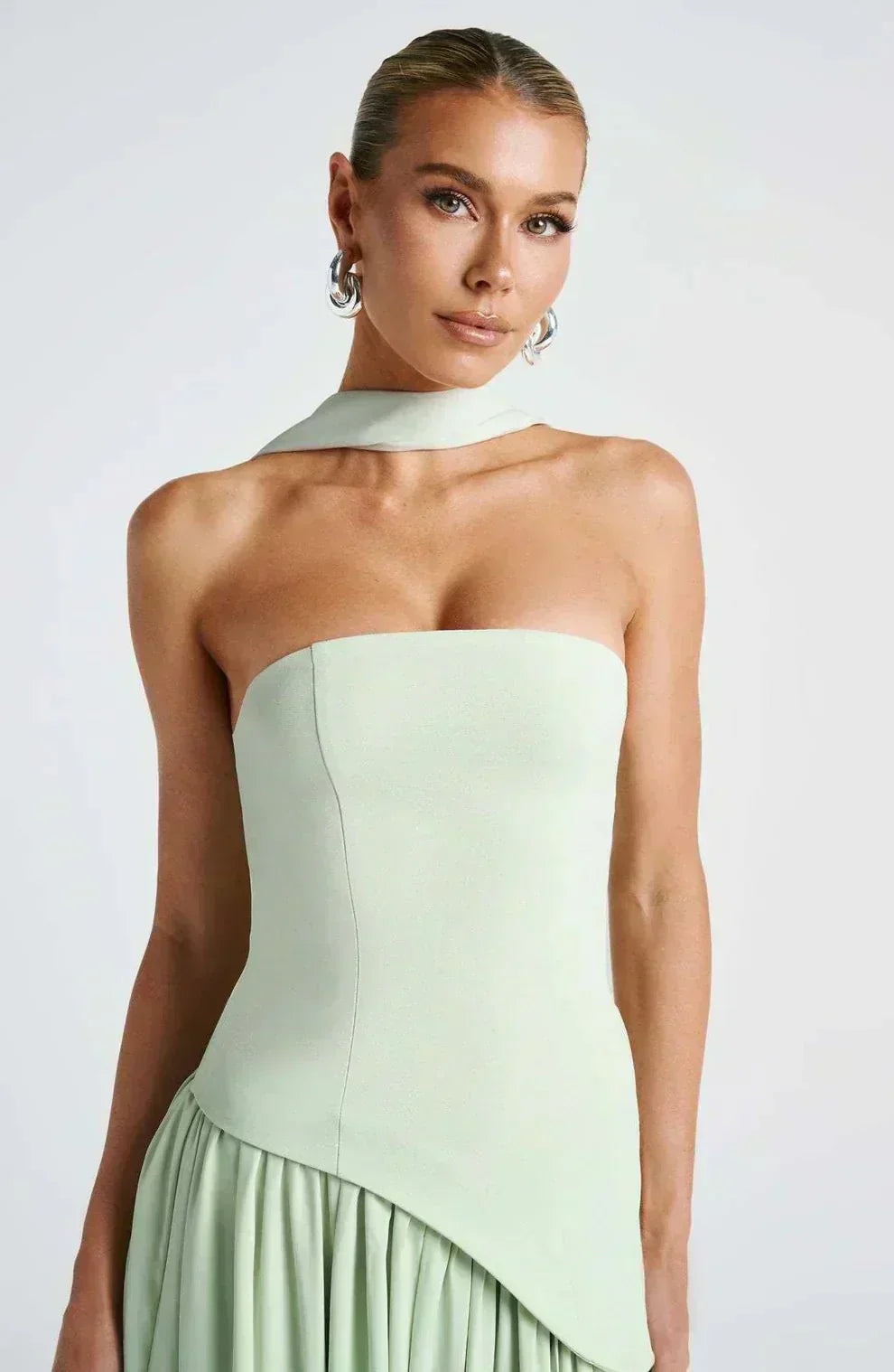Elegant flowy maxi dress