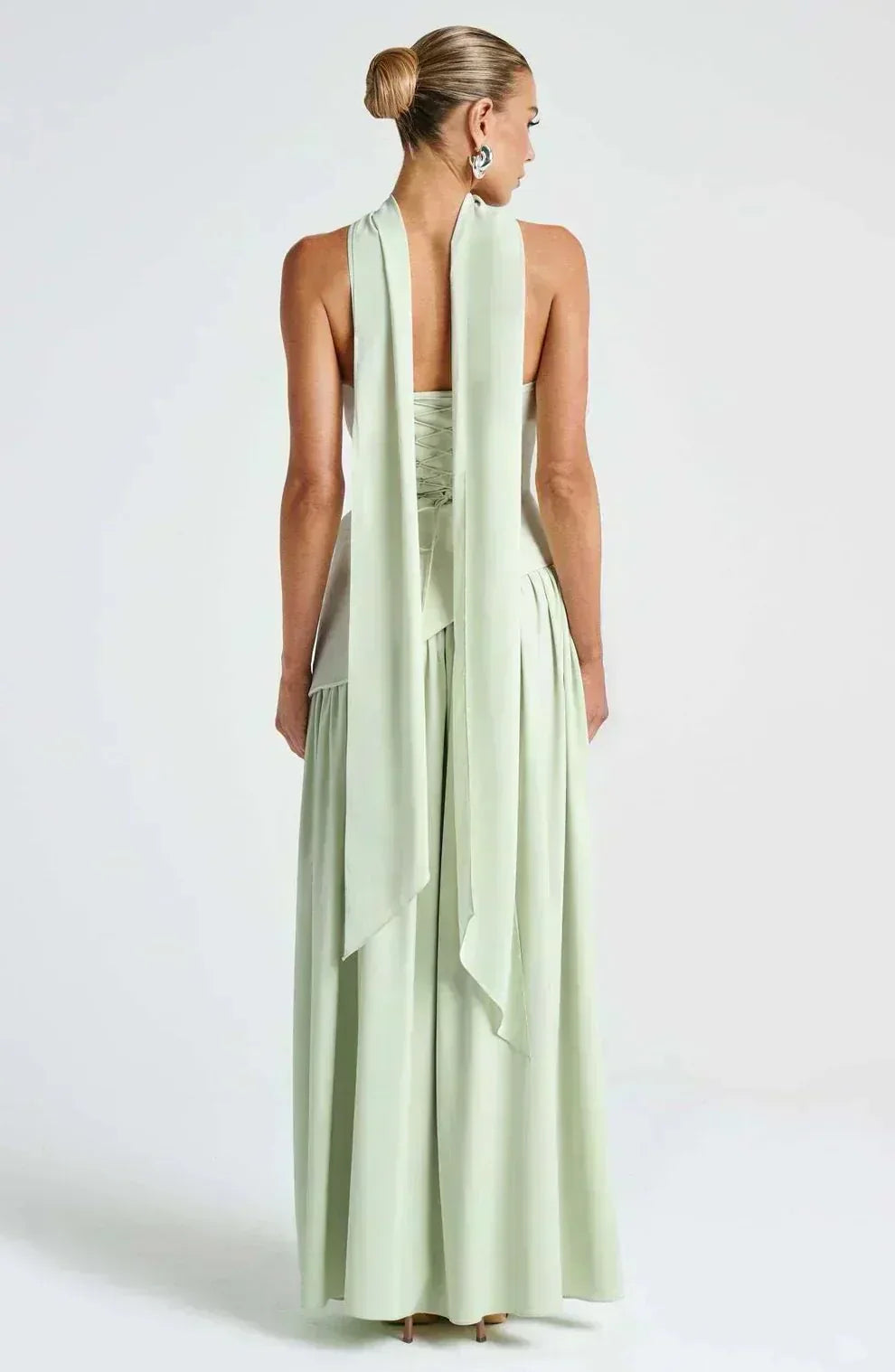 Elegant flowy maxi dress