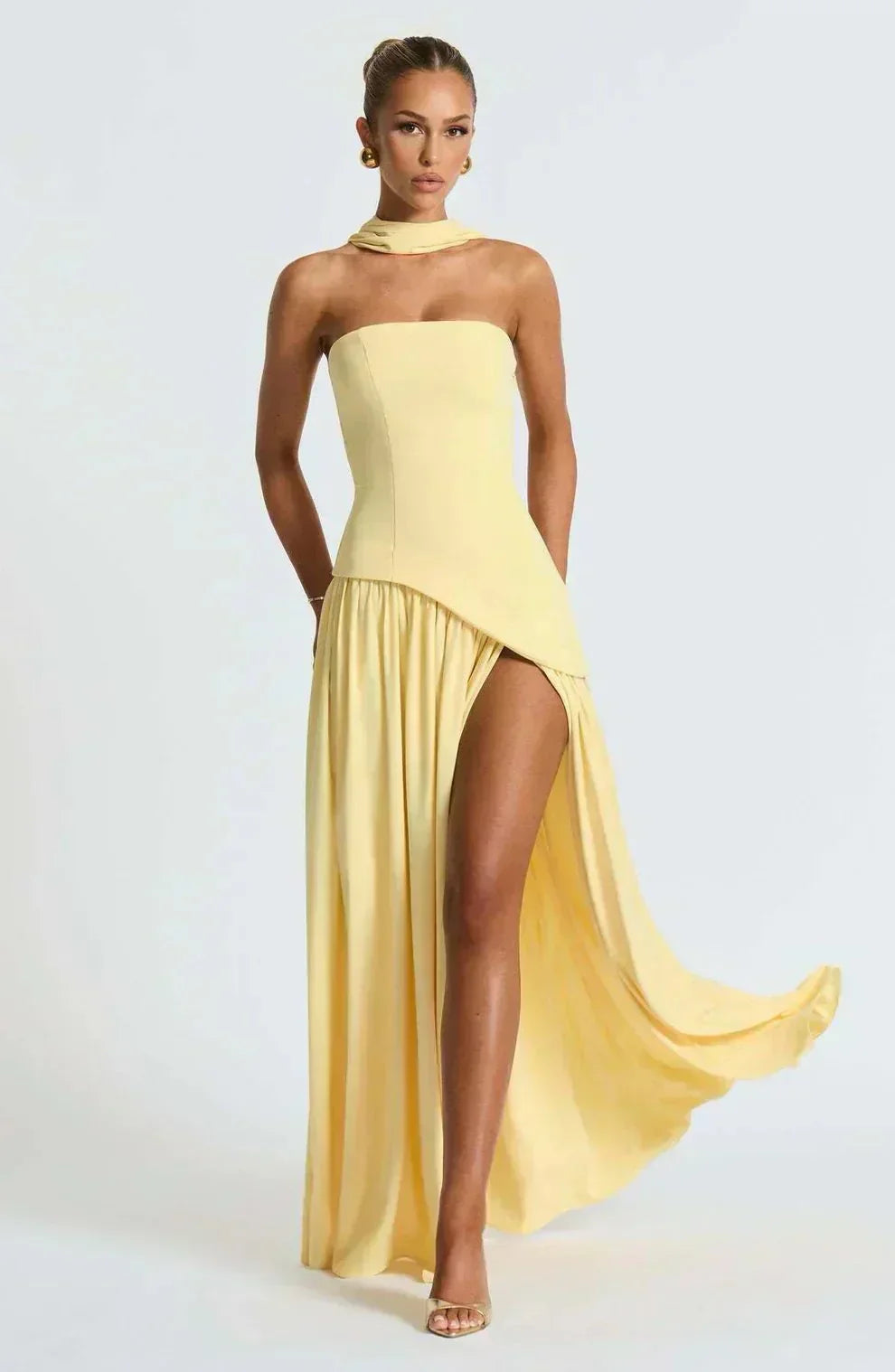 Elegant flowy maxi dress