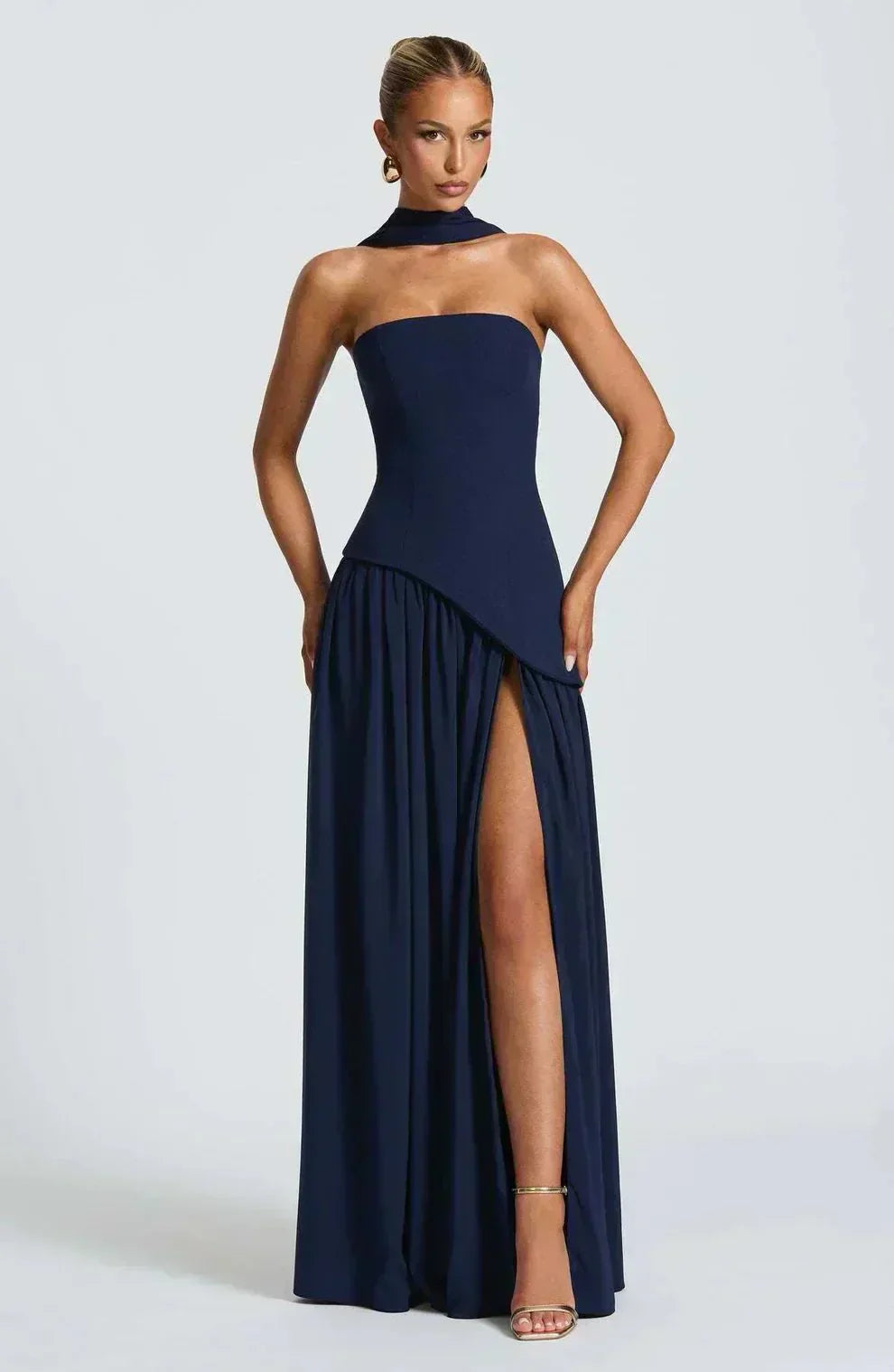 Elegant flowy maxi dress
