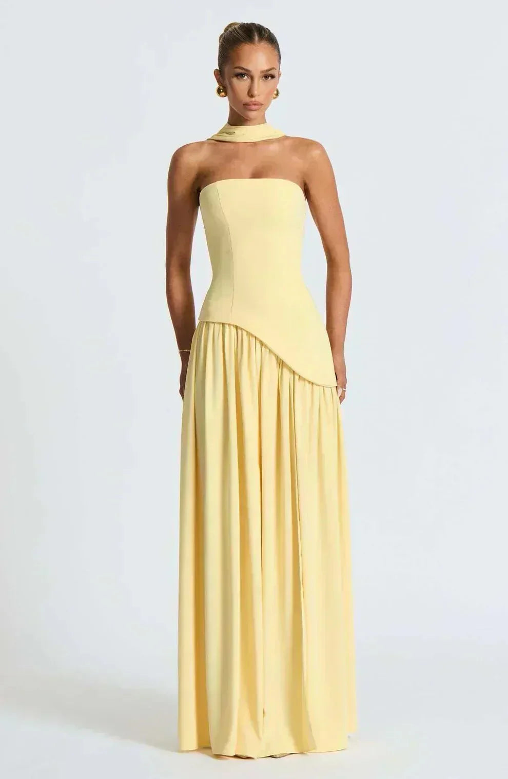 Elegant flowy maxi dress
