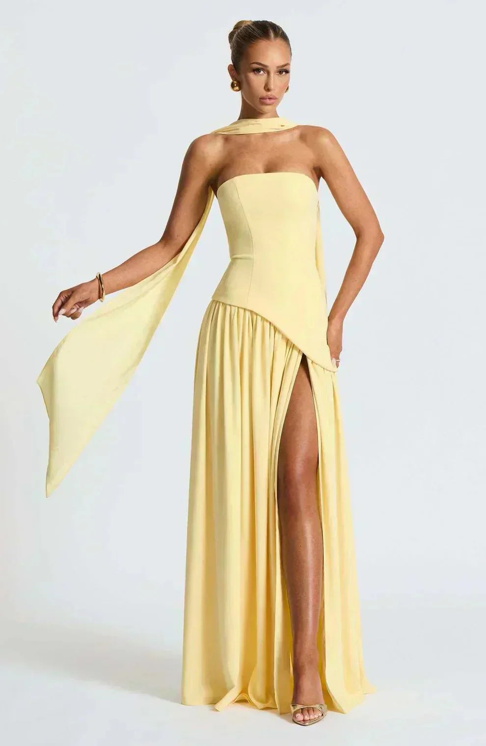 Elegant flowy maxi dress