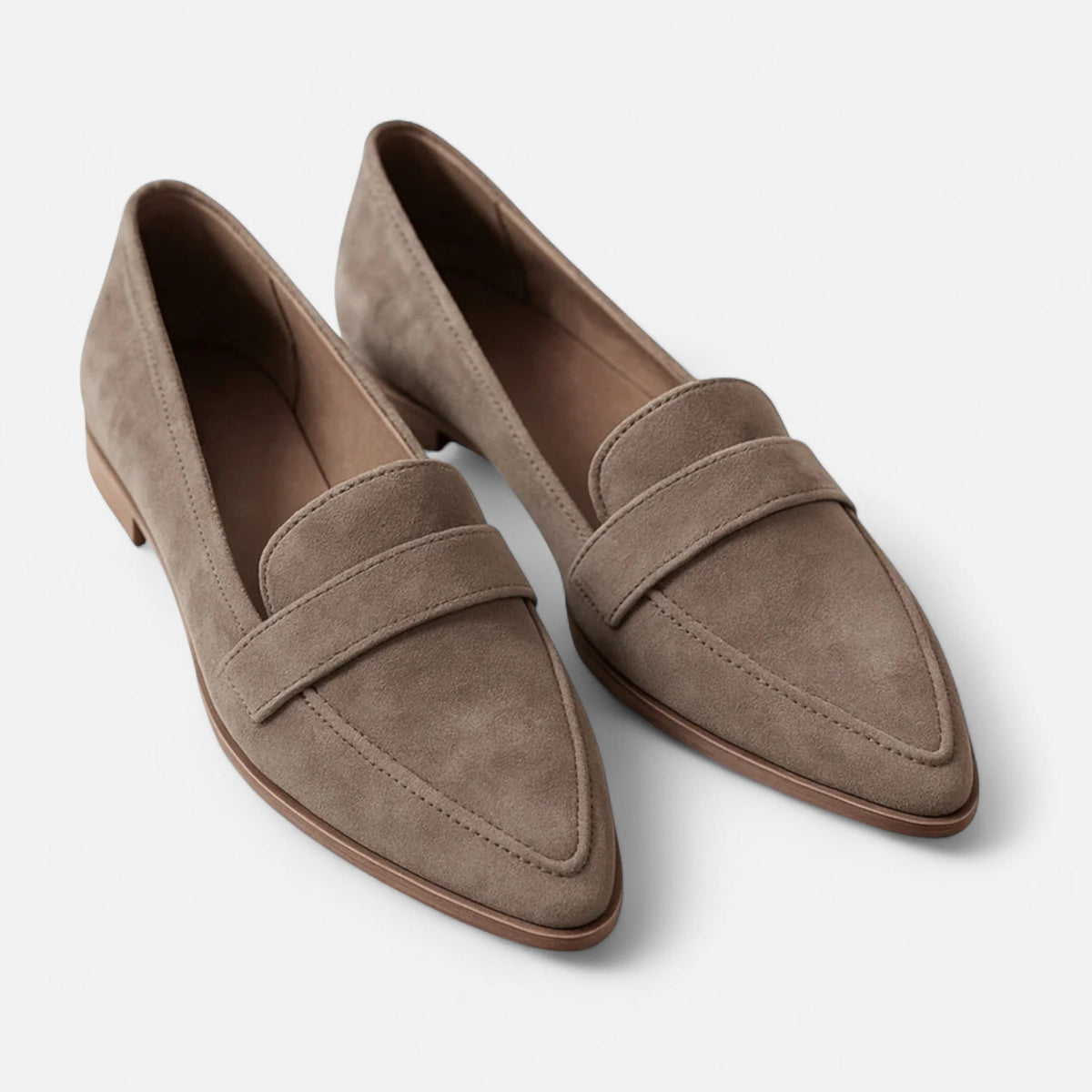 Γυναικεία ρετρό loafers με μυτερή μύτη
