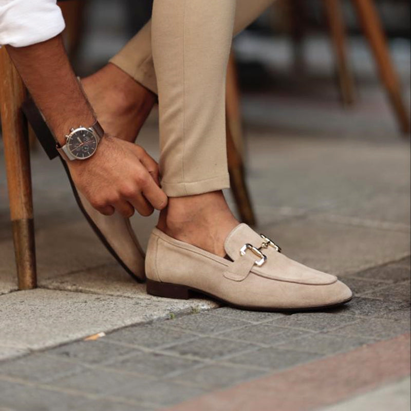 Bellivaro | Klassiske herre loafers i ruskind med hestebidsdetalje og mandelformet tå