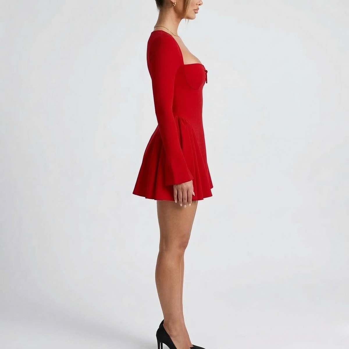 Women's Long-Sleeved Mini Dress, Figure-Hugging Dress with Sweetheart Neckline