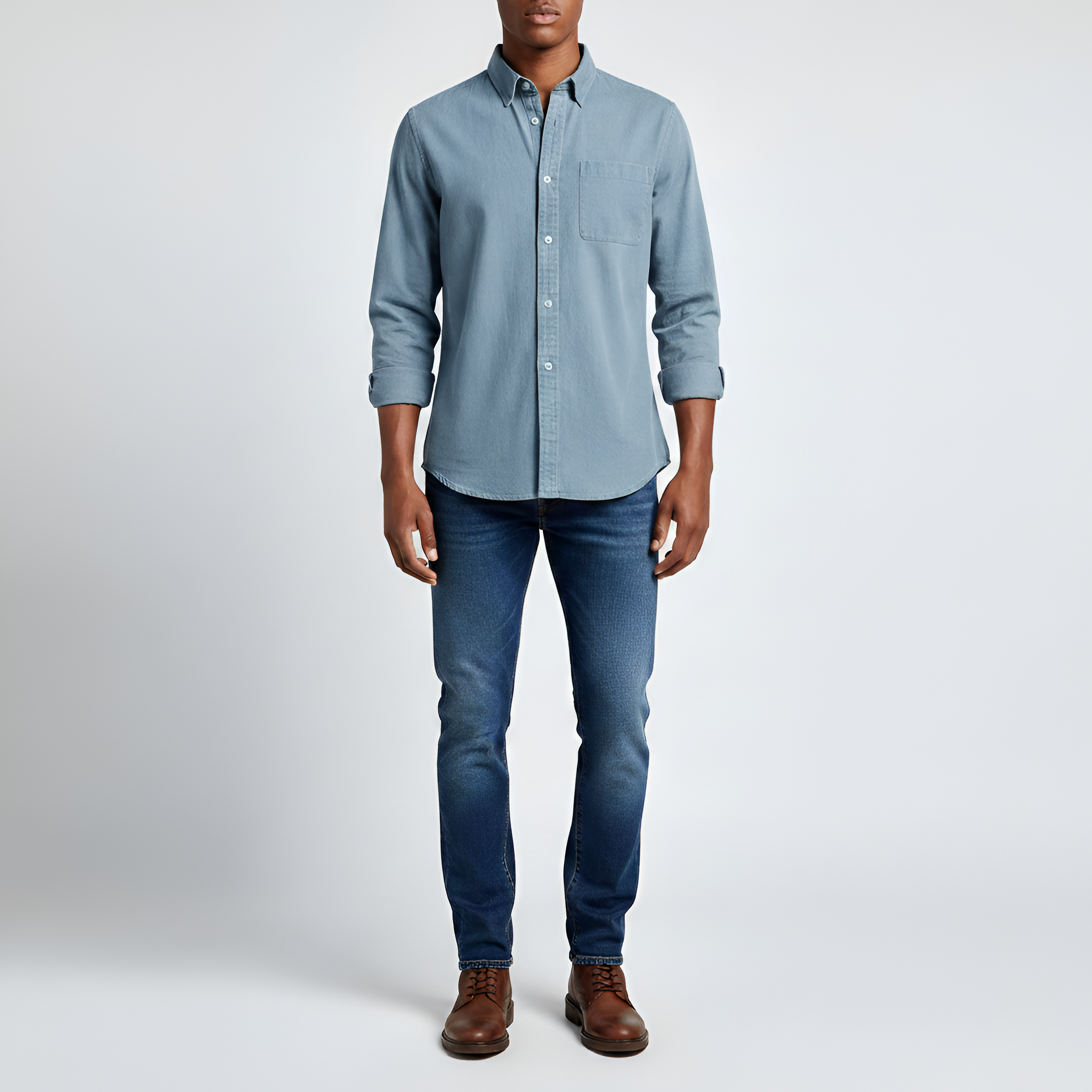 Camisa de algodón para hombre con mangas largas y bolsillo en el pecho en corte regular