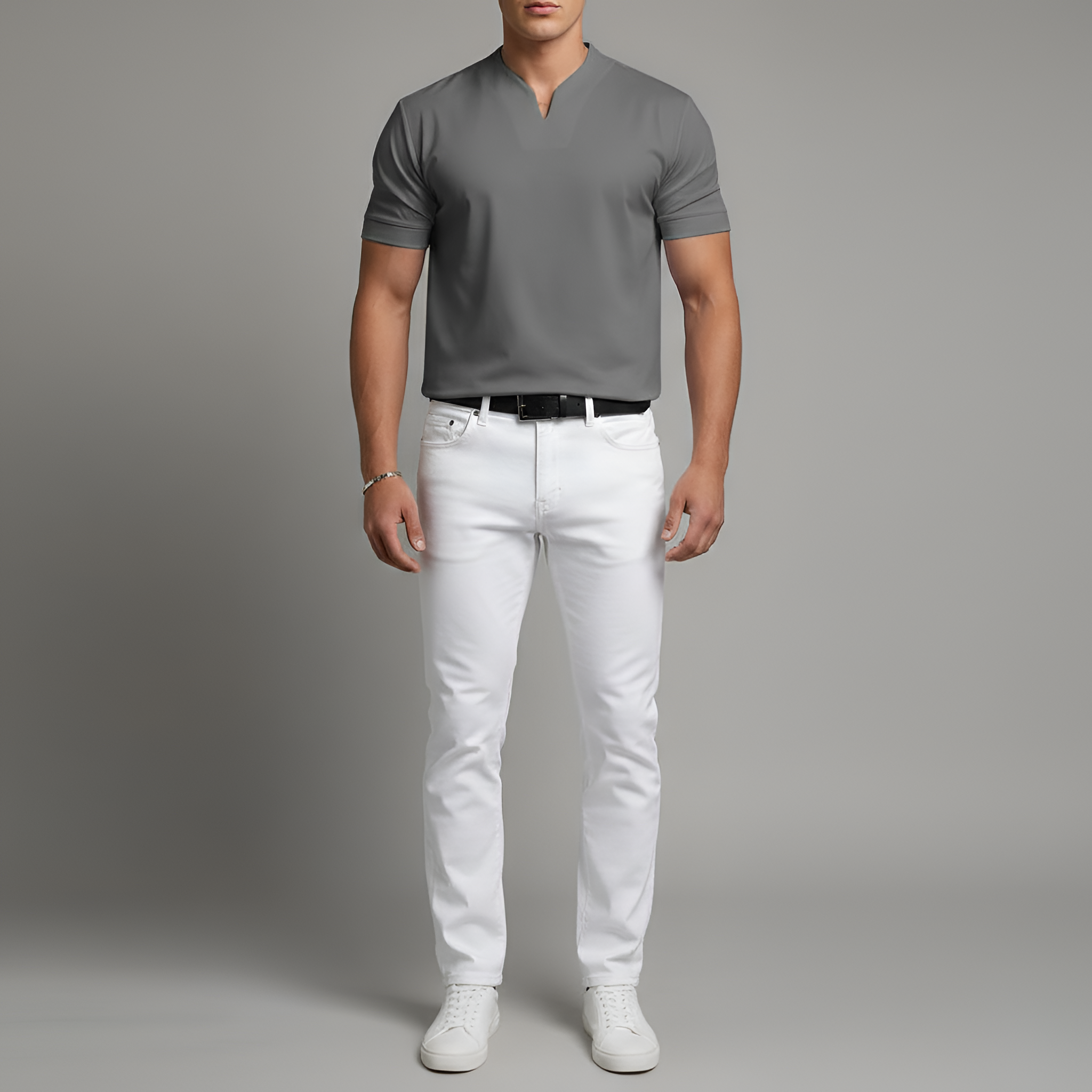 Herre T-shirt i bomuld med V-hals og brystlomme