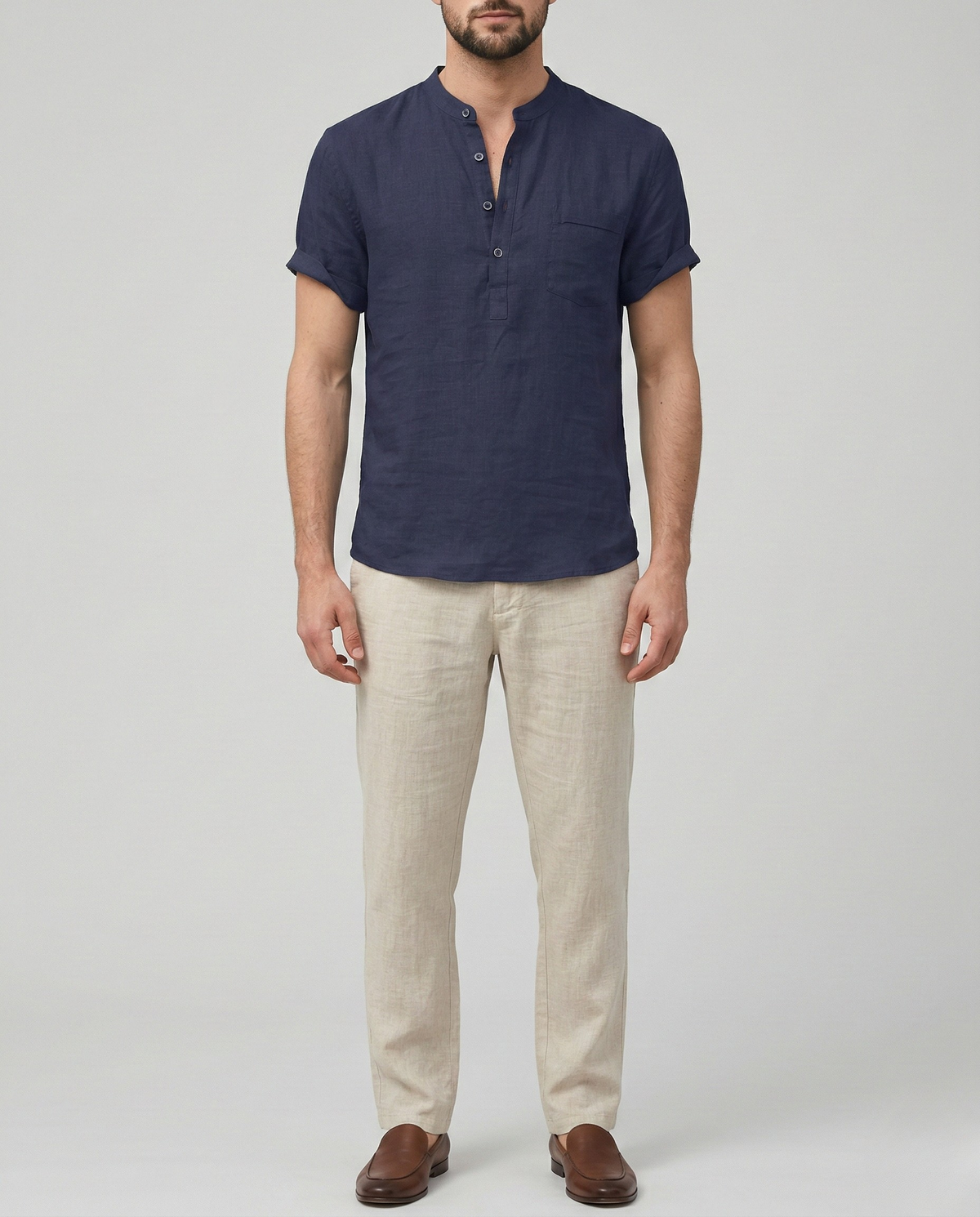 Short-sleeved men's shirt in cotton and linen with button closure and casual fit