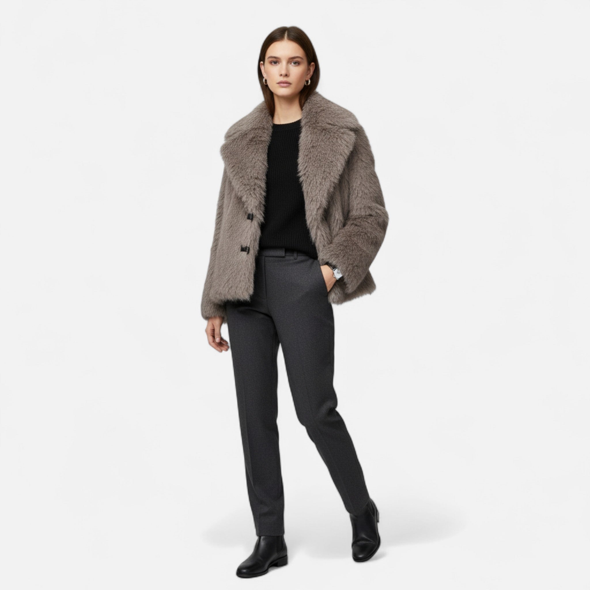 Faux fur-jakke til dame med klassisk krave