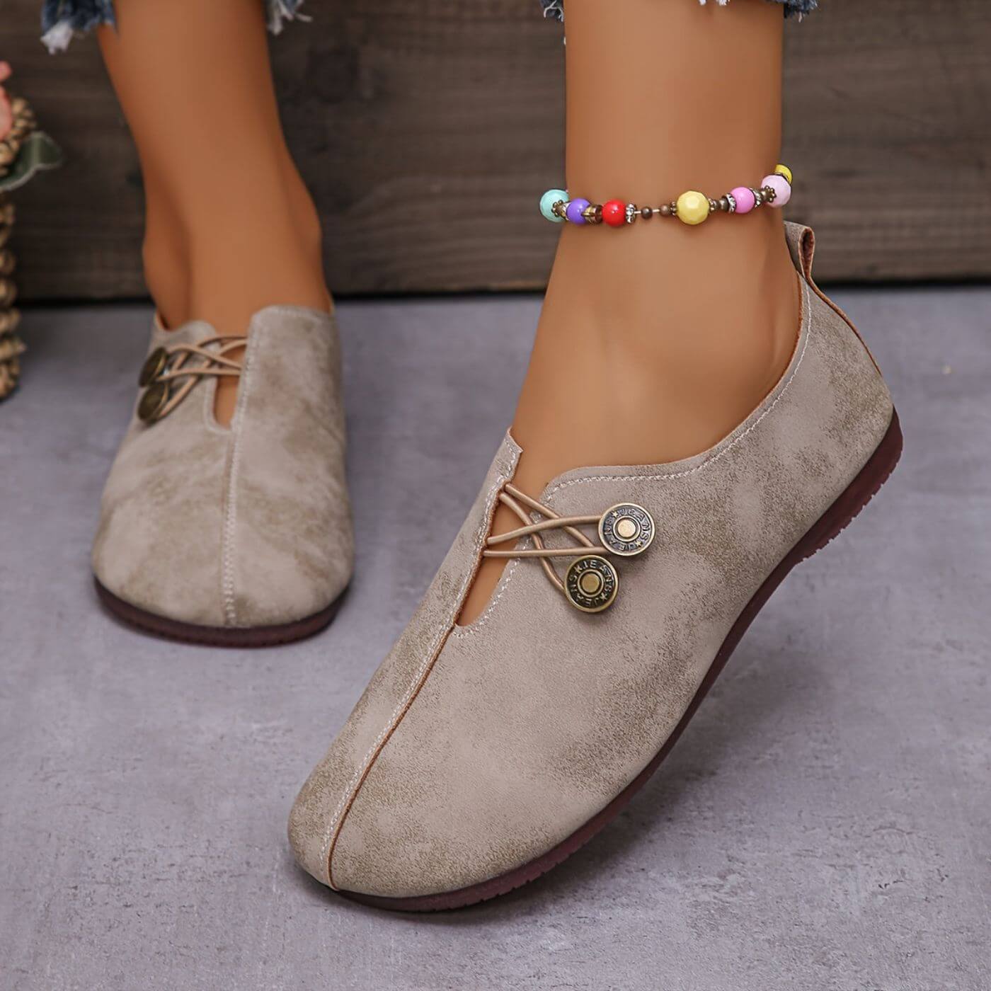 Lightweight orthopedic shoes for women