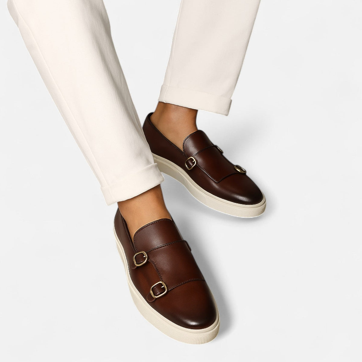 Bellivaro | Ανδρικά slip-on loafers | Λεπτομέρεια με αγκράφα και σόλα πλατφόρμα