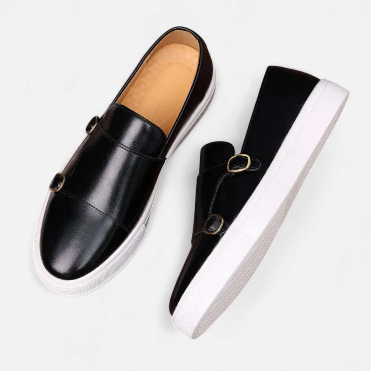 Bellivaro | Ανδρικά slip-on loafers | Λεπτομέρεια με αγκράφα και σόλα πλατφόρμα