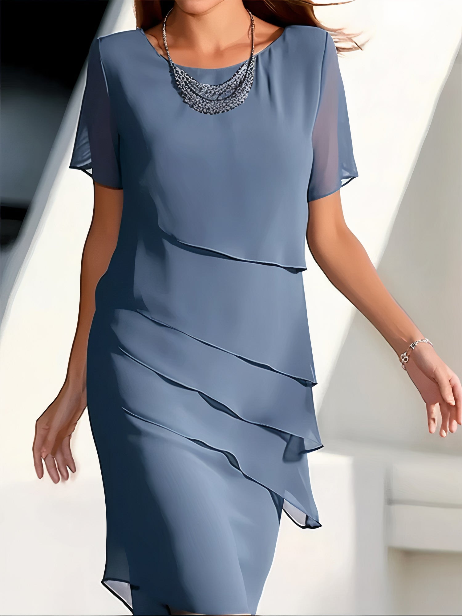 Vestido leve de chiffon com pregas