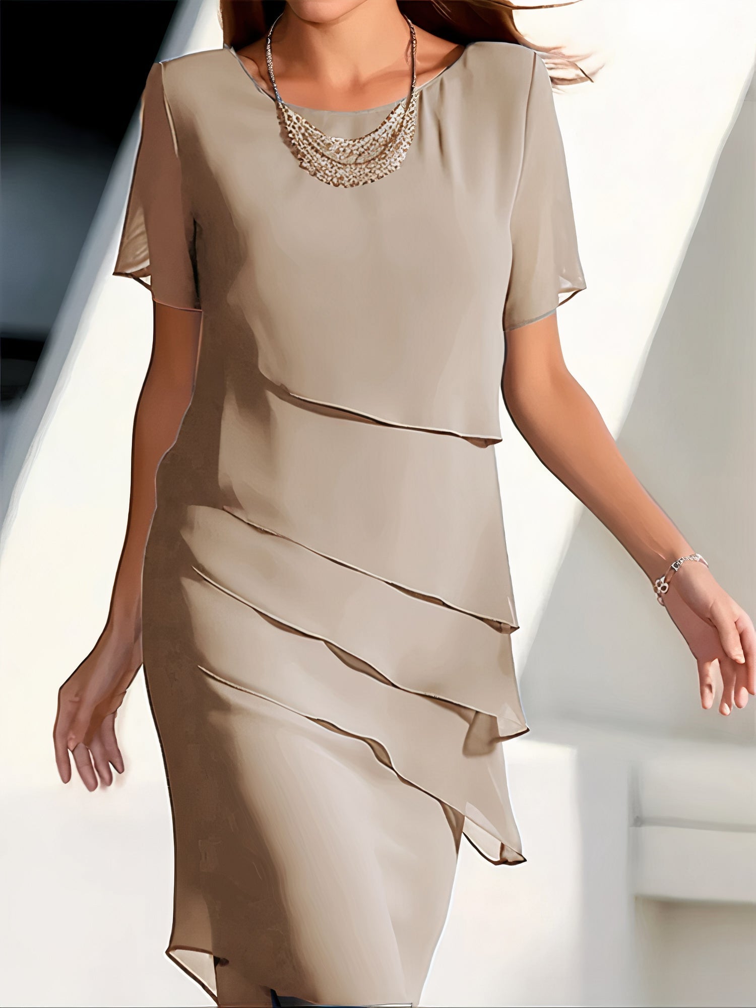 Vestido leve de chiffon com pregas