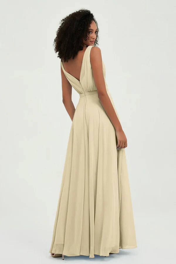 Vestido de festa elegante com decote em V