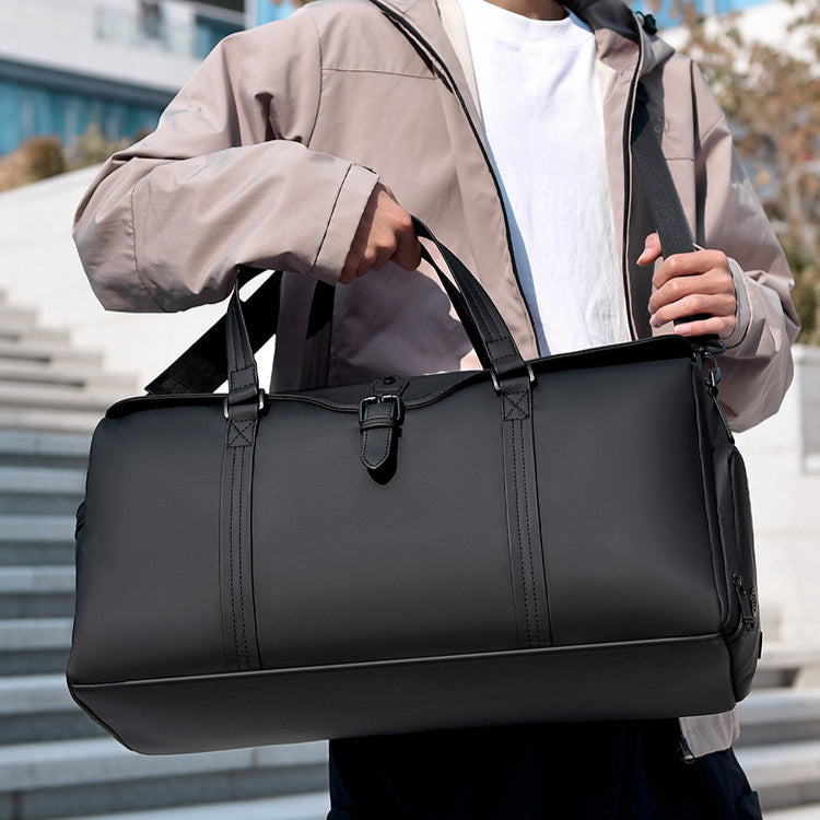 Sac de voyage pour hommes avec bandoulière et design classique