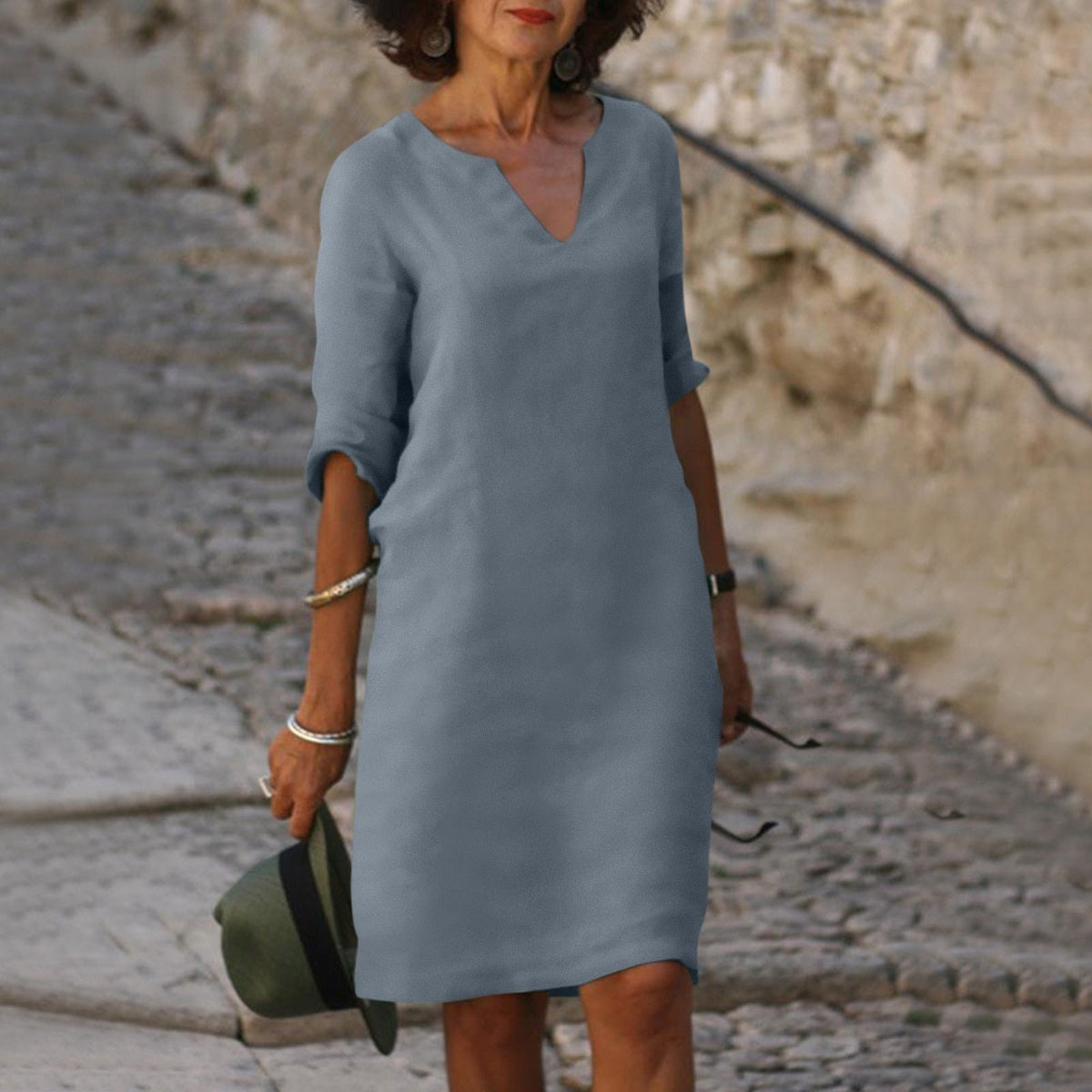 Summer Dress with V-Neck – Loose Fit for Everyday Wear