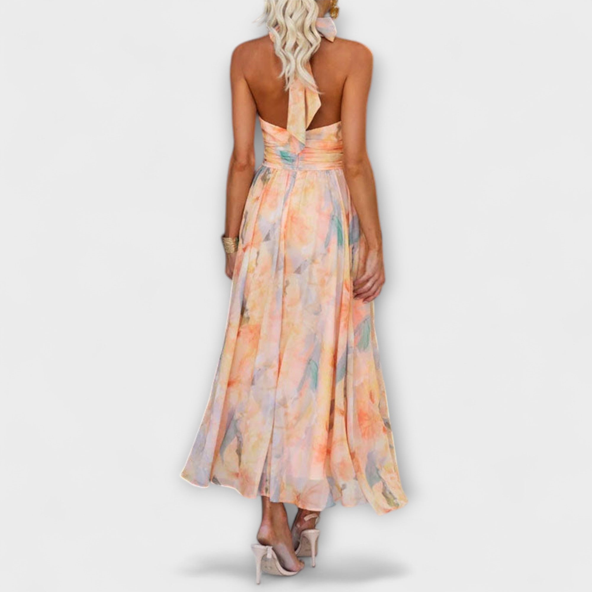 Elegant Halterneck Maxikjole til Dame – Let Blomstret Sommerkjole med Flydende Pasform