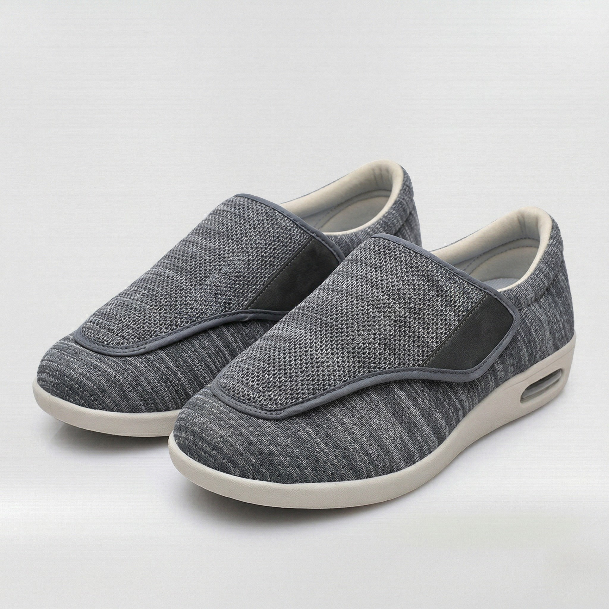 Brede ortopædiske sko til diabetikere med komfortabel pasform og støttende design til daglig brug