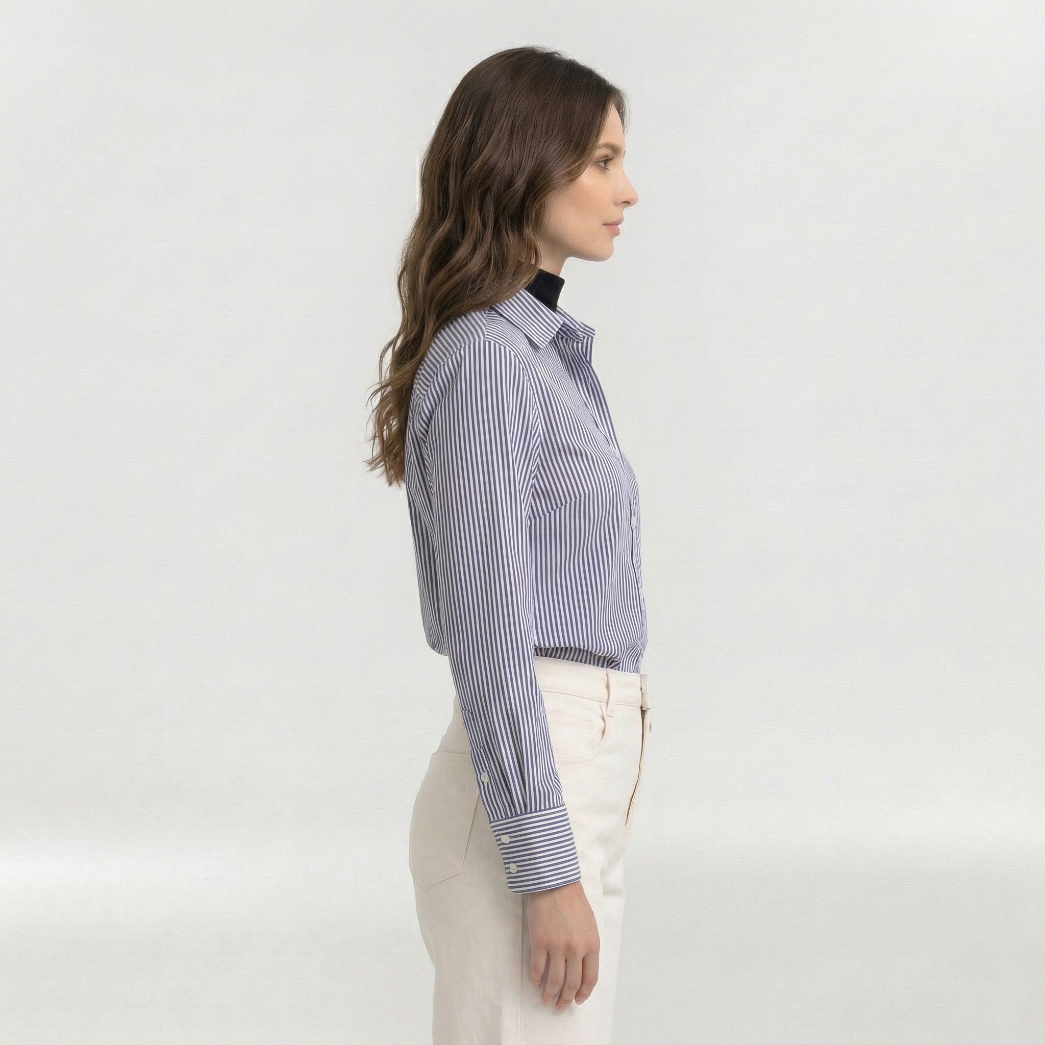 Striped shirt for women with button closure and long sleeves for everyday wear