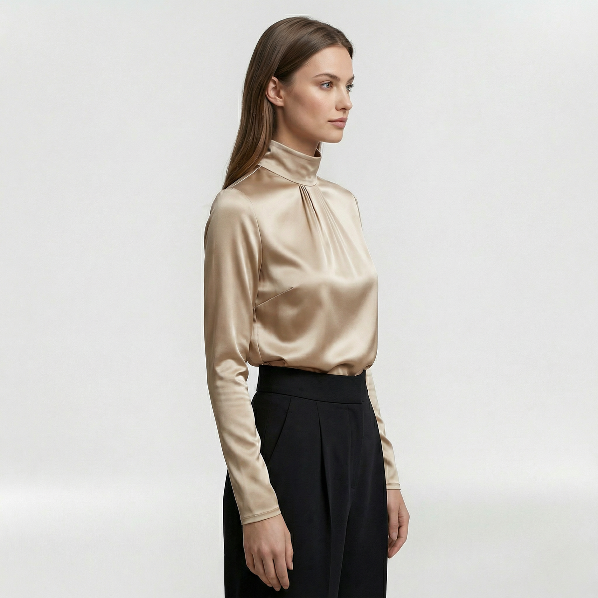 Plisovaná halenka pro ženy s vysokým límcem pro formální a elegantní příležitosti