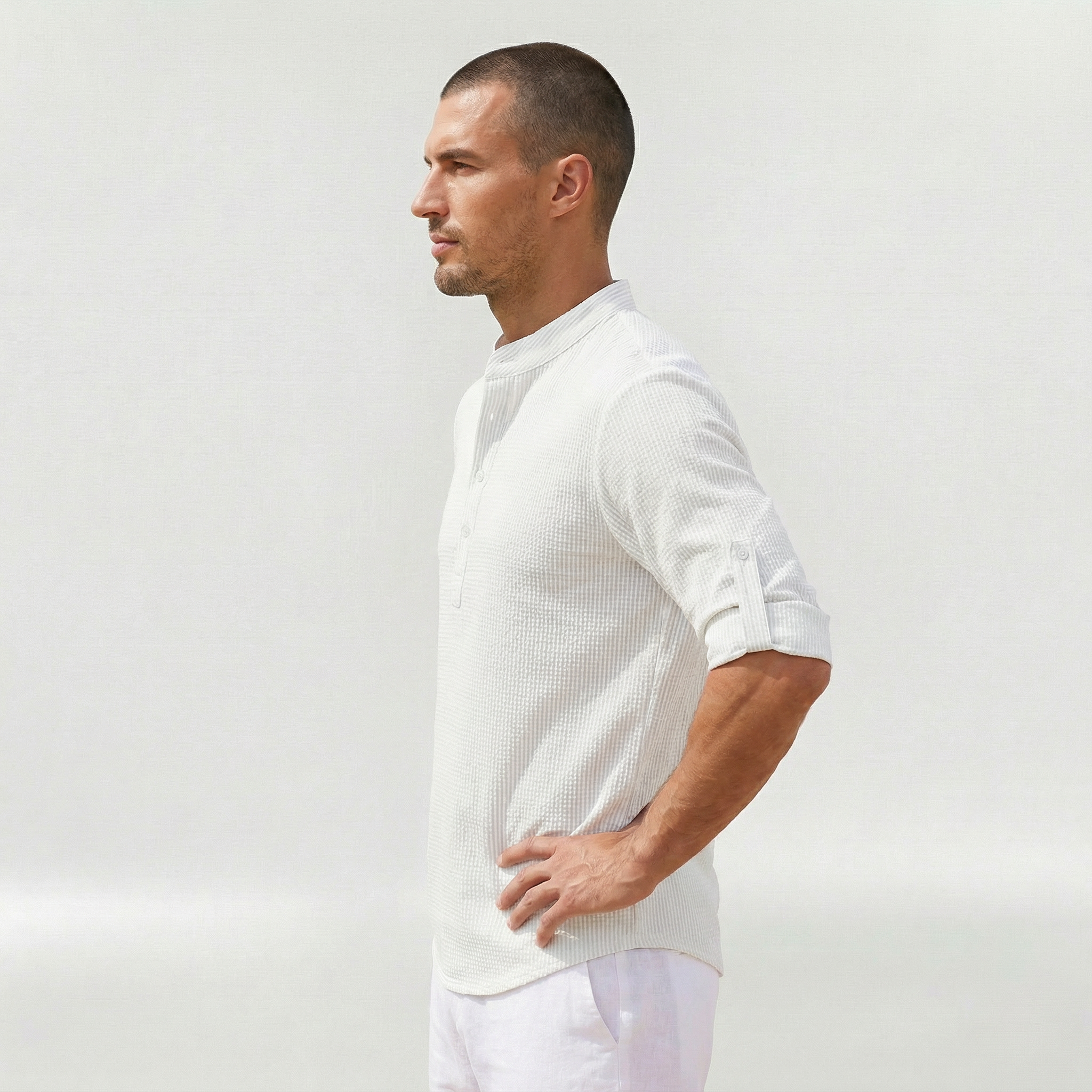 Long-sleeve men's shirt with half button closure for everyday use