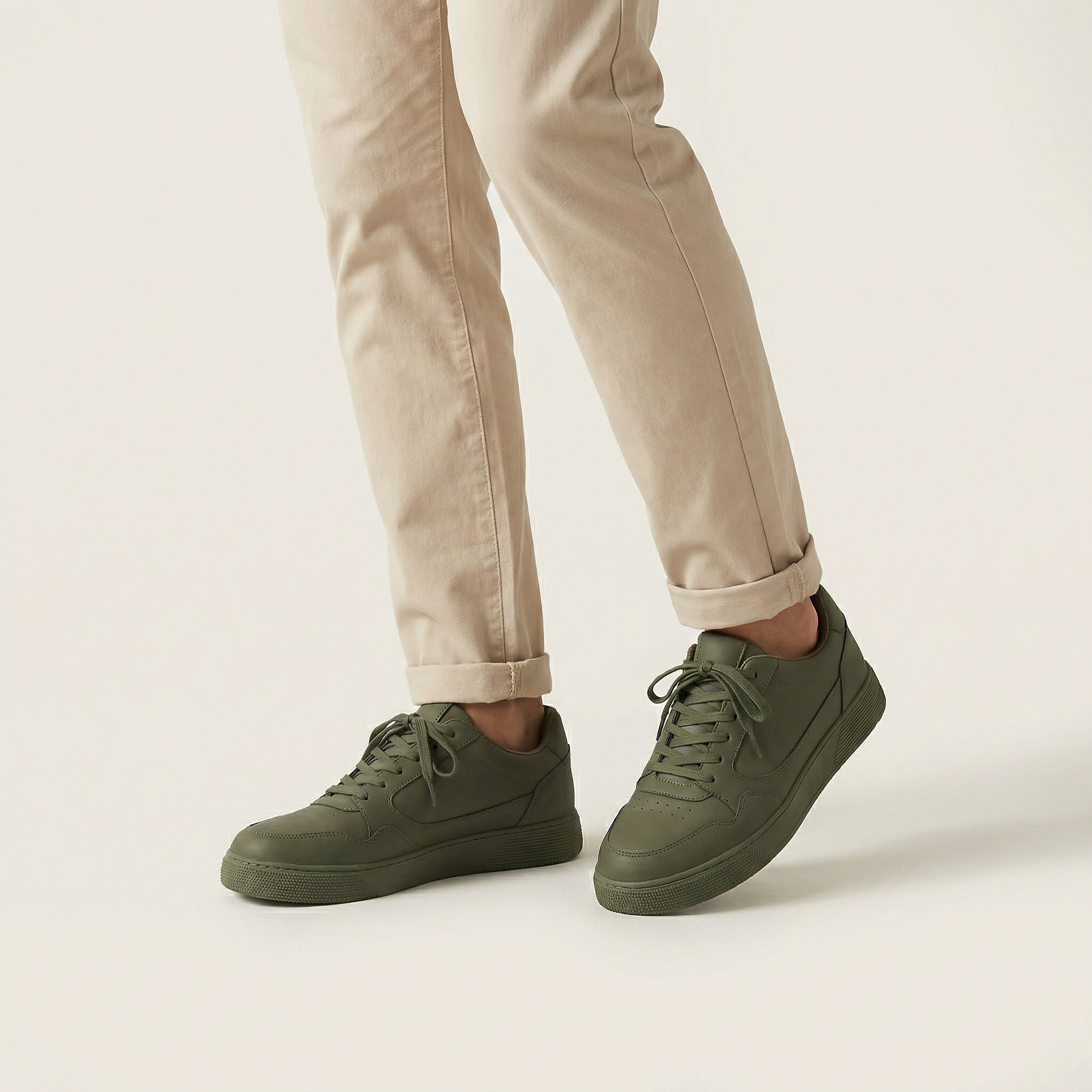 Casual sneakers til mænd med snørebånd og komfortabelt design til hverdagsbrug