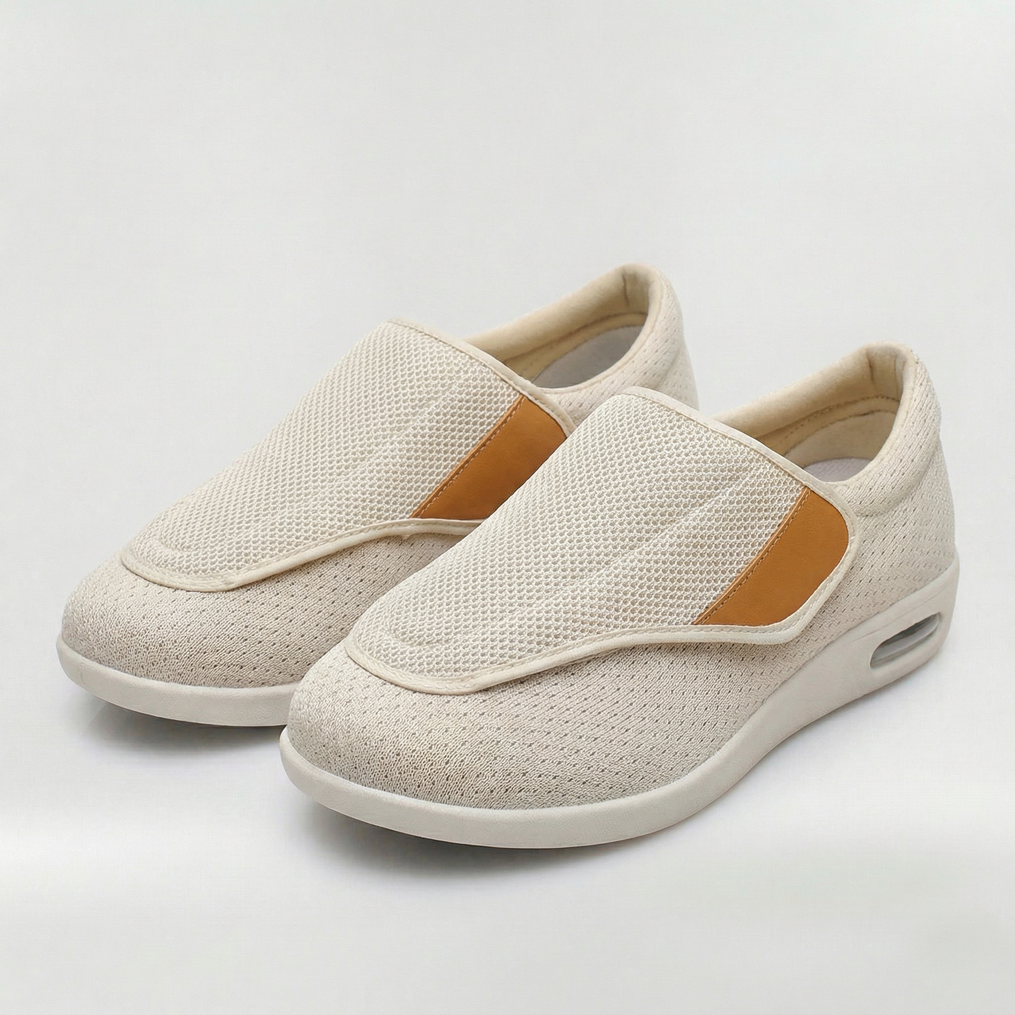 Brede ortopædiske sko til diabetikere med komfortabel pasform og støttende design til daglig brug