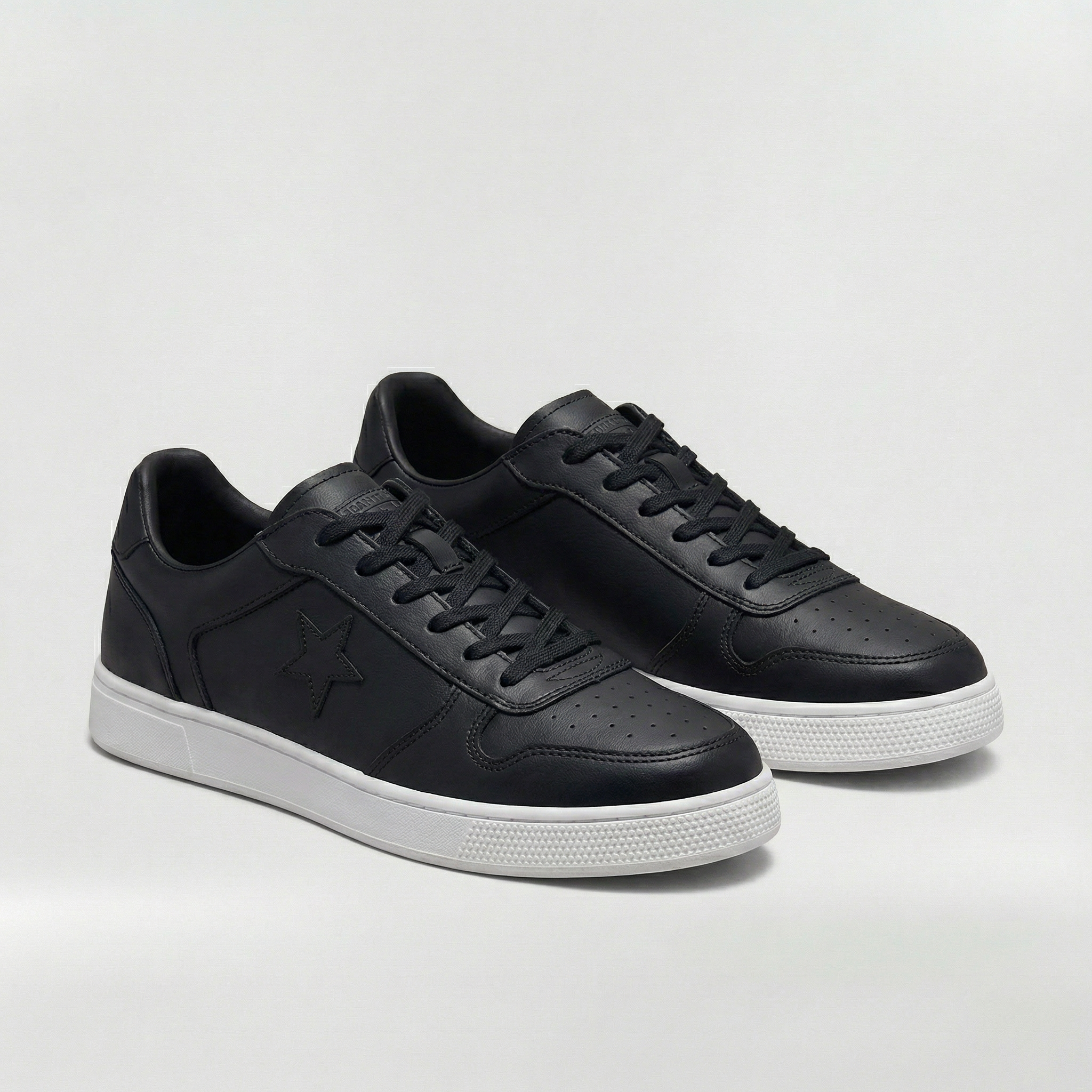 Casual sneakers til mænd med snørelukning og komfortabelt design til daglig brug