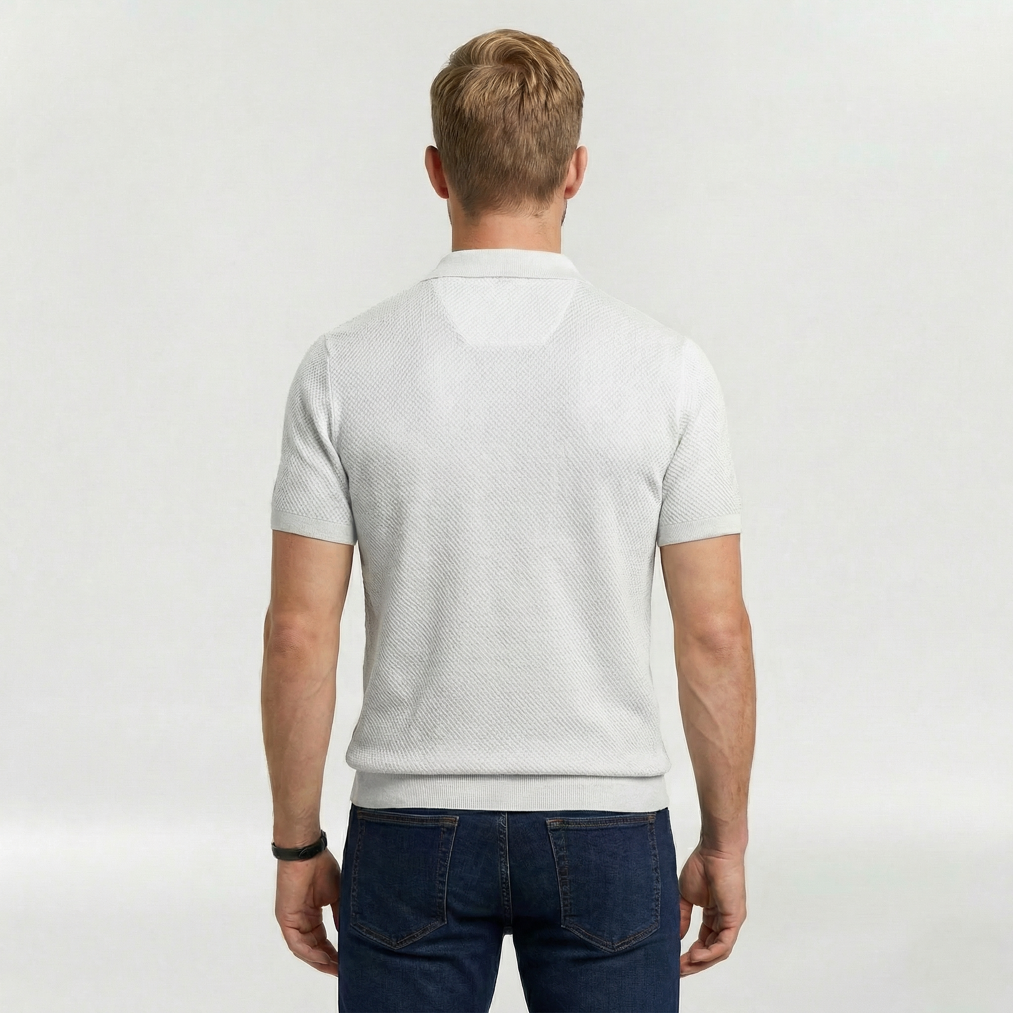 Camiseta tipo polo para hombre en tejido texturizado con mangas cortas para uso diario