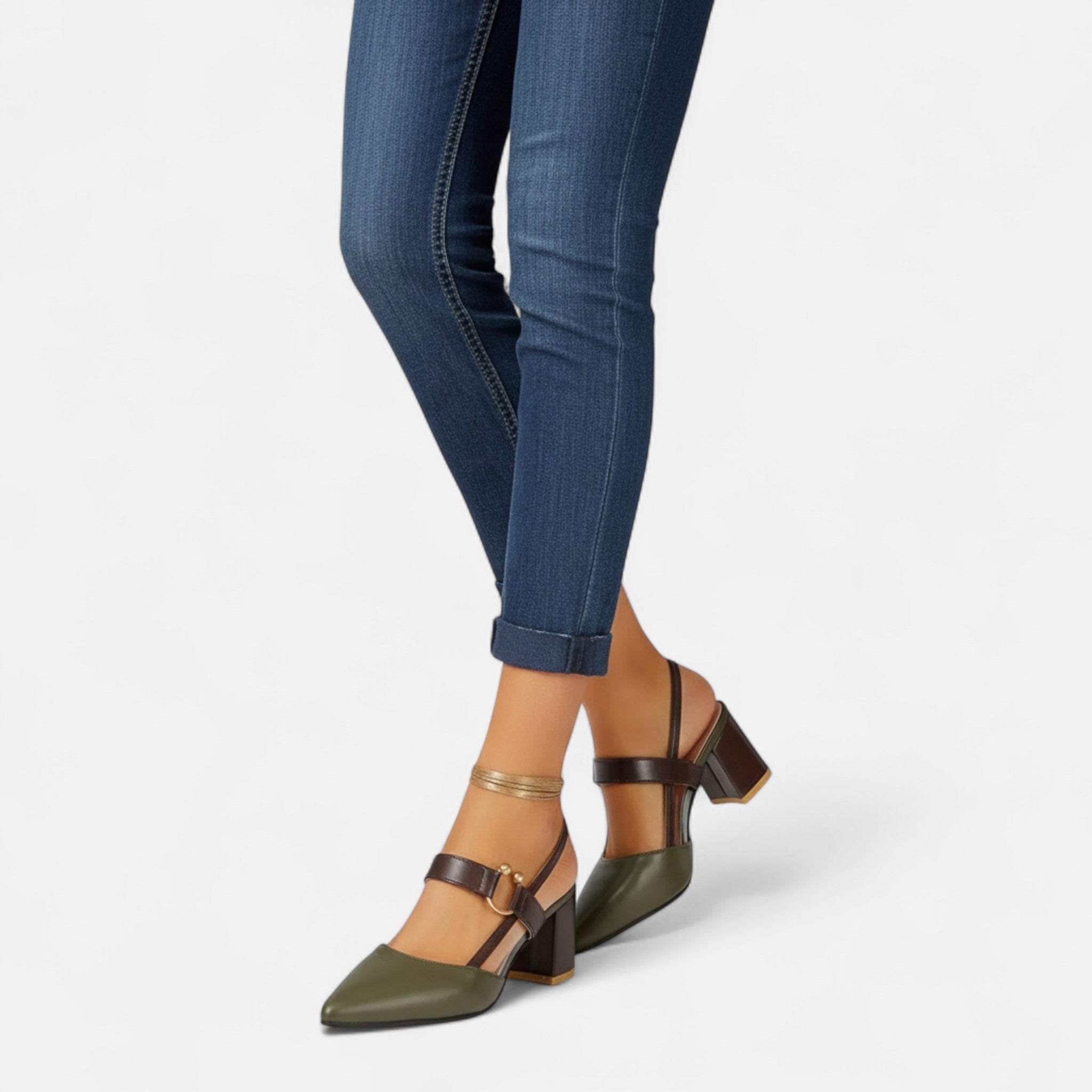 Sandales pour femme – Bout pointu, talon moyen épais