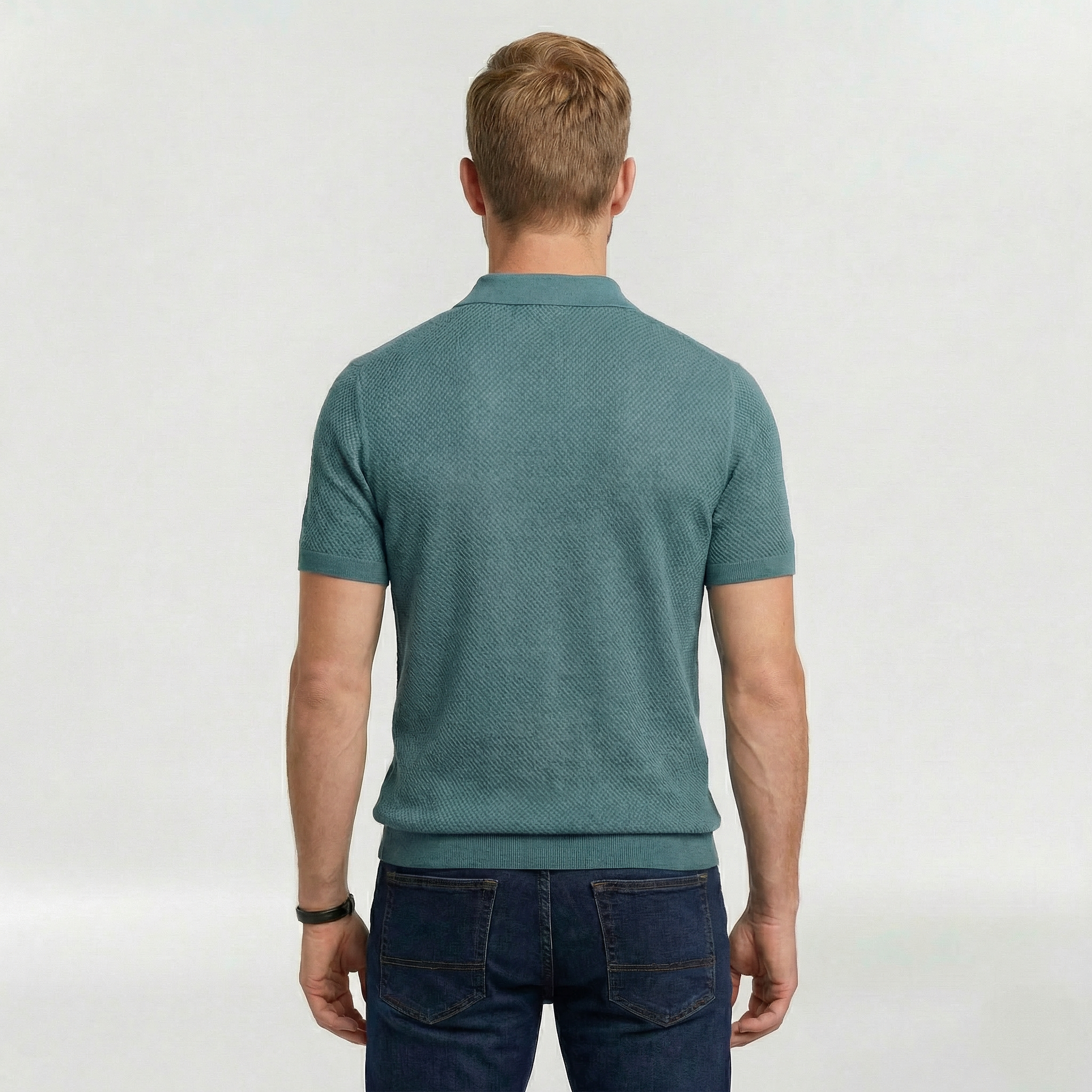 Camiseta tipo polo para hombre en tejido texturizado con mangas cortas para uso diario