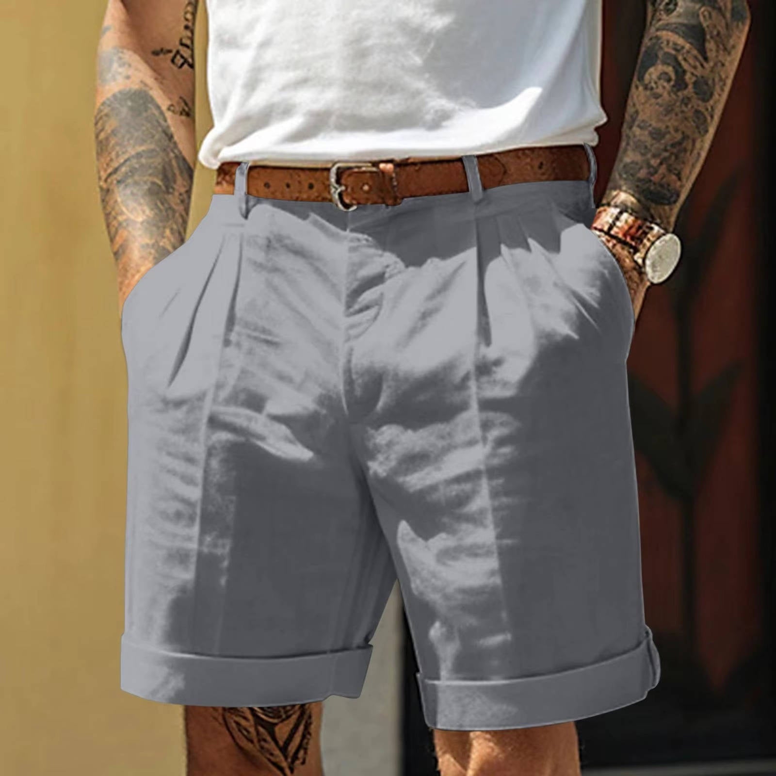 Shorts classici da uomo con piega e risvolto