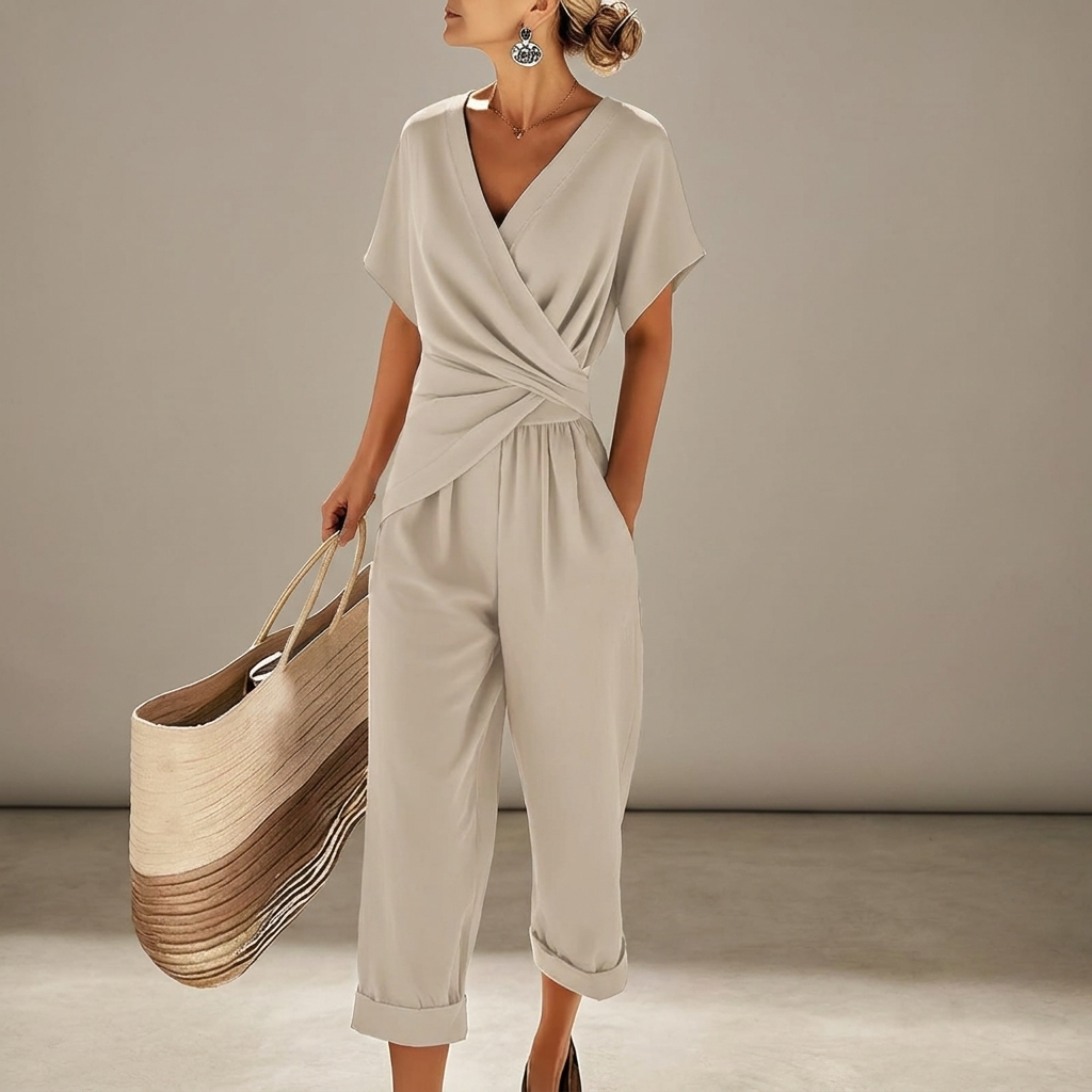 Jumpsuit til damer med V-udskæring og korte ærmer - Regular Fit