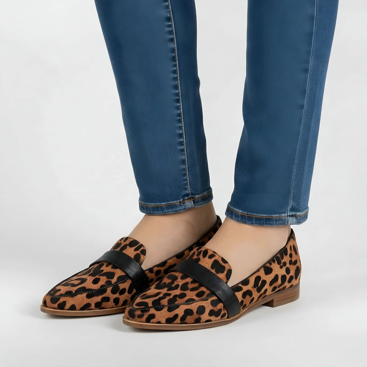 Women's Leopard-Print Loafers Slip-On Shoes Flat Comfortable Everyday Shoes