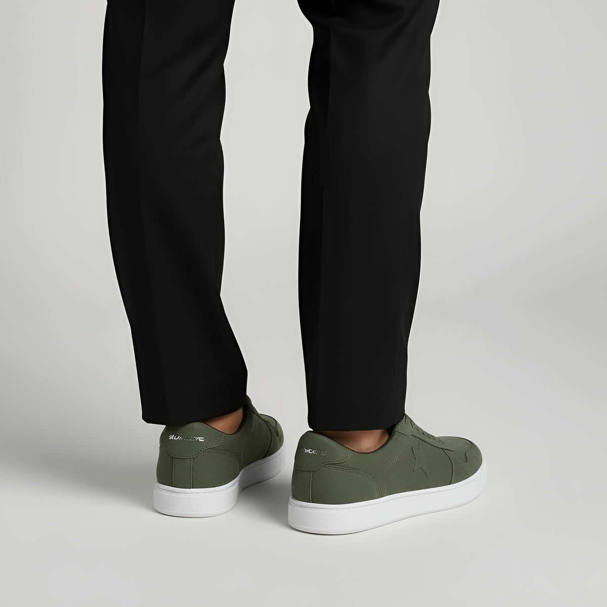 Men's casual sneakers with laces, low-top design, and comfortable everyday wear